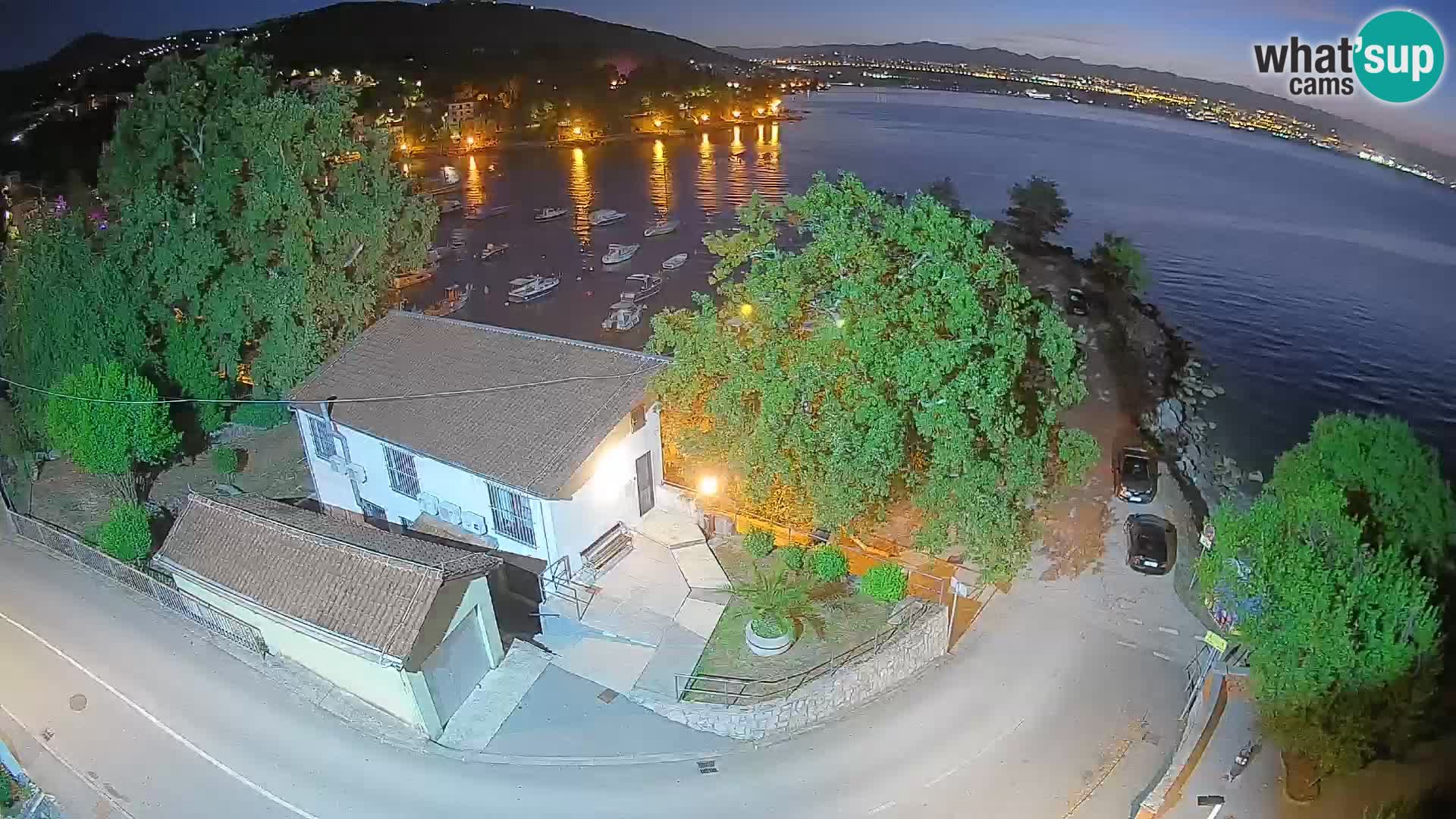 Ika Harbor Webcam – LIVE View of the Harbor and Opatija Lights
