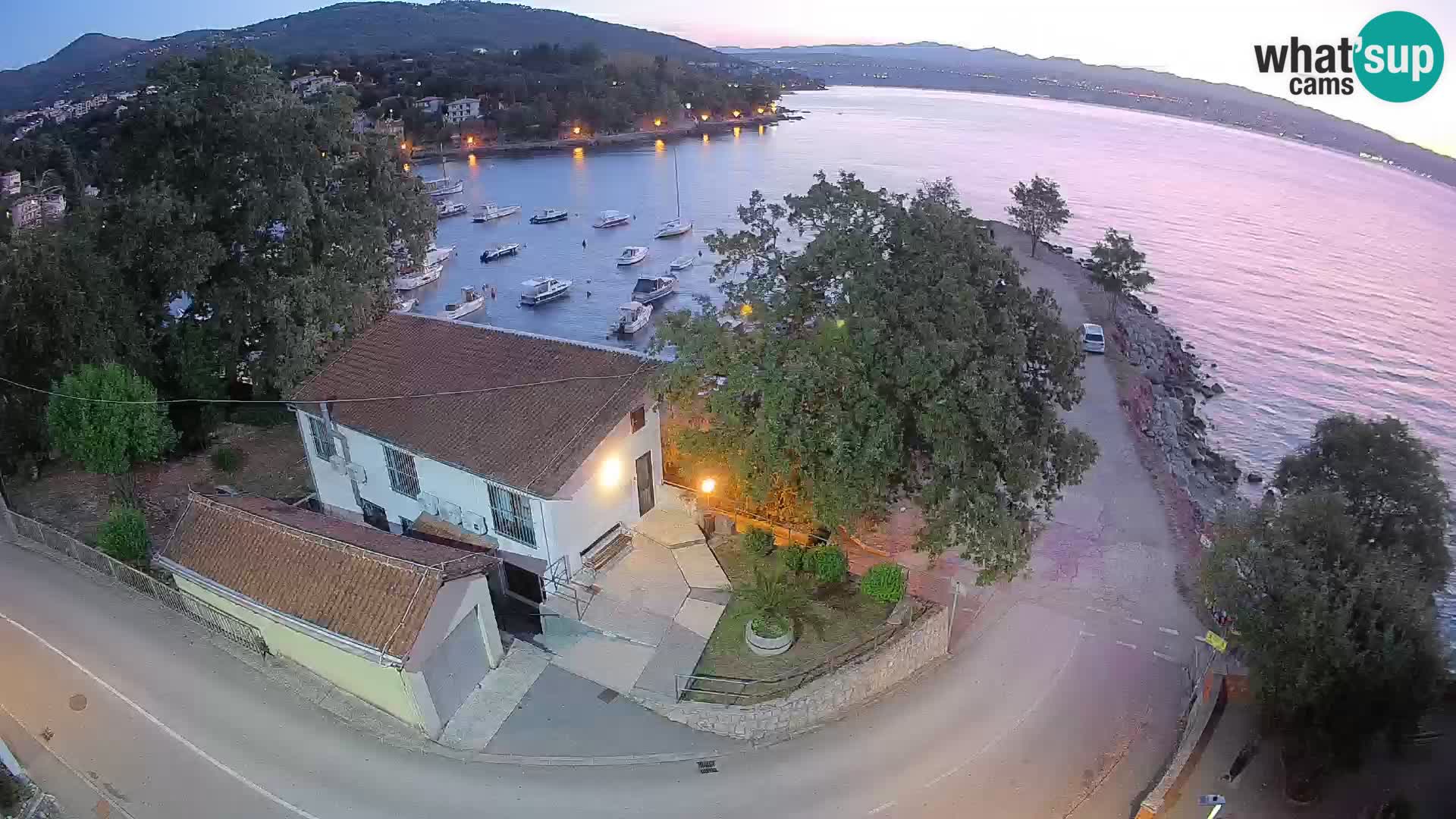 Ika Harbor Webcam – LIVE View of the Harbor and Opatija Lights