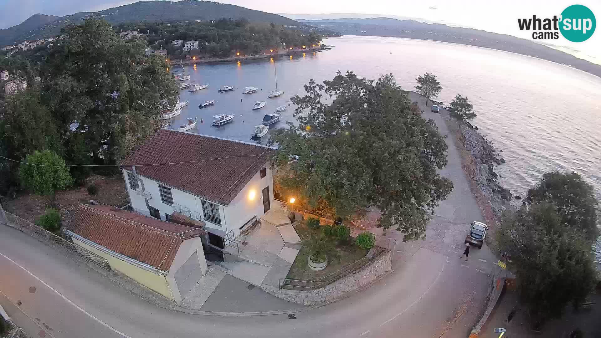 Ika Harbor Webcam – LIVE View of the Harbor and Opatija Lights