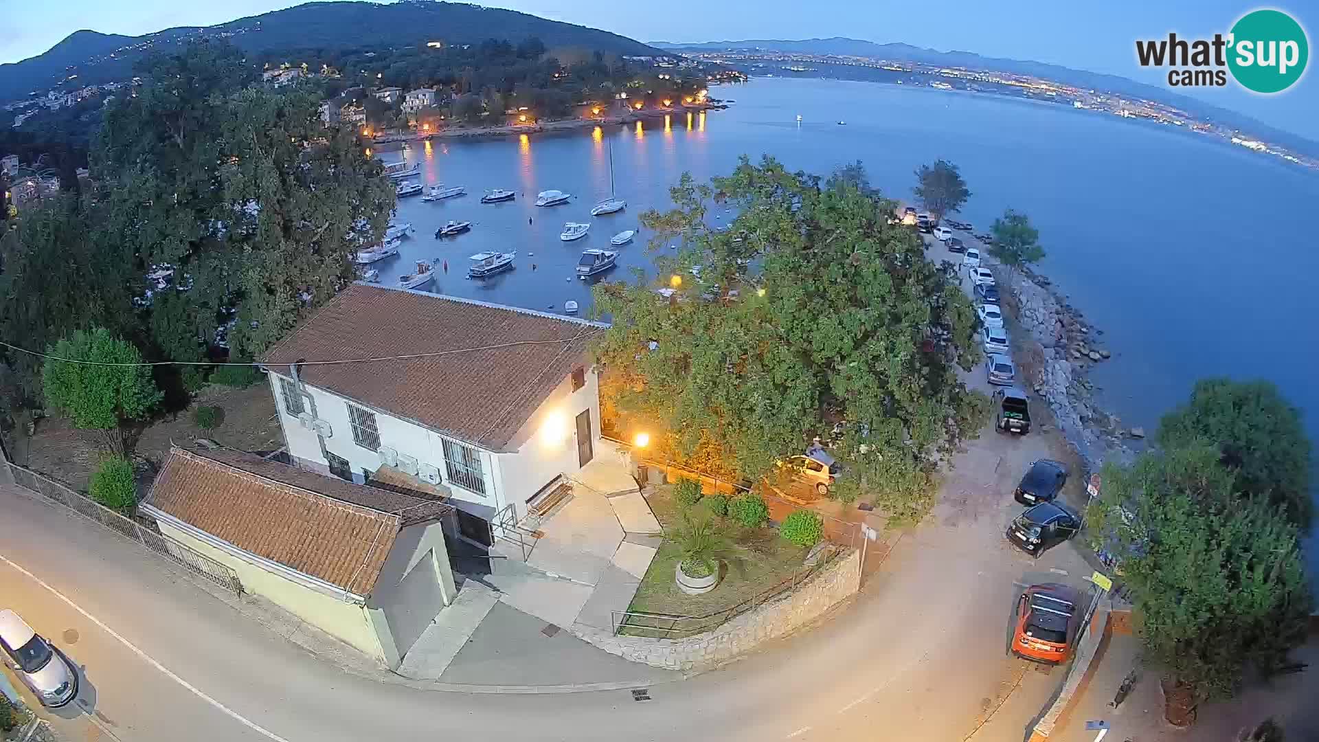 Ika Harbor Webcam – LIVE View of the Harbor and Opatija Lights