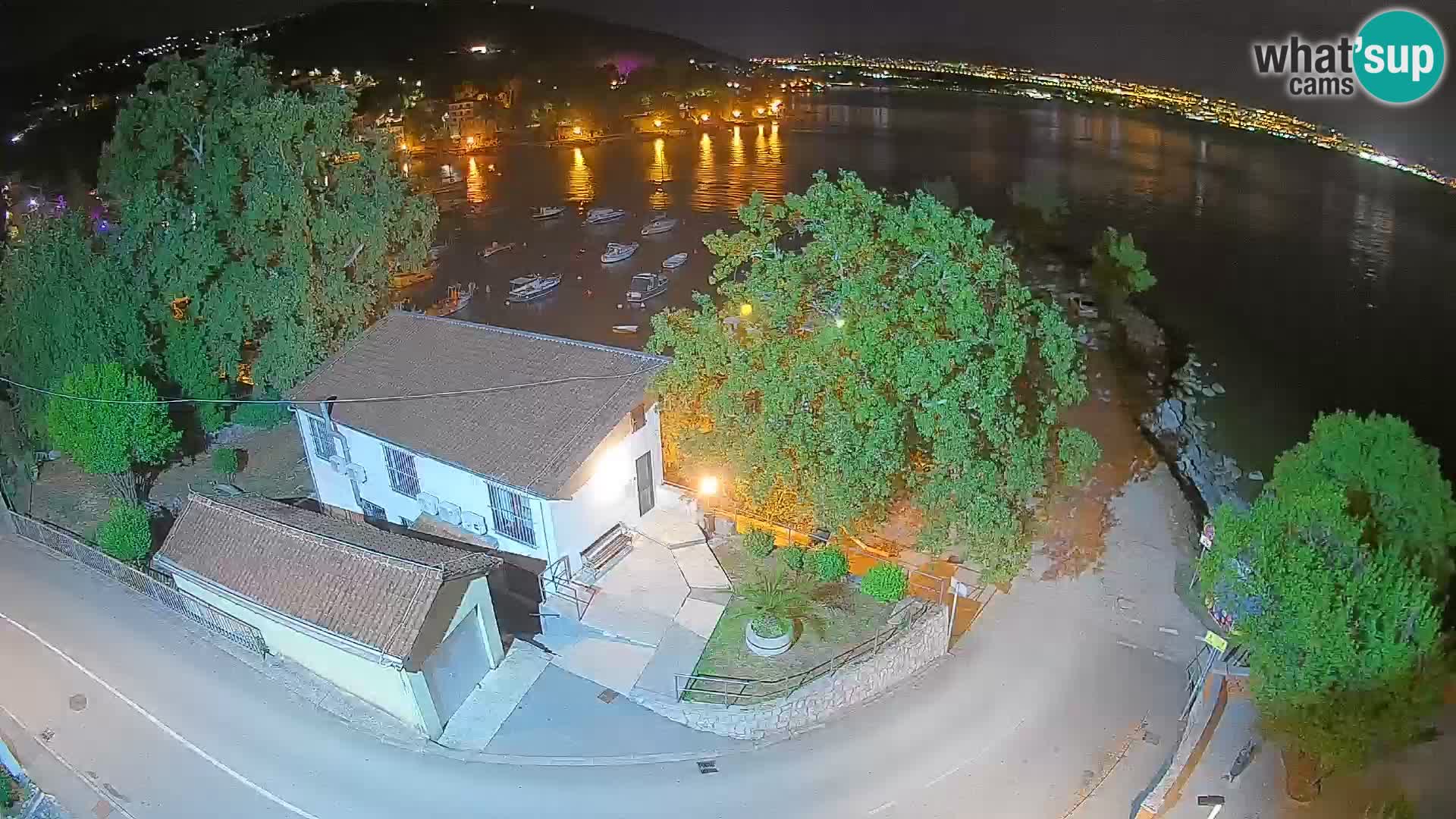 Ika Harbor Webcam – LIVE View of the Harbor and Opatija Lights