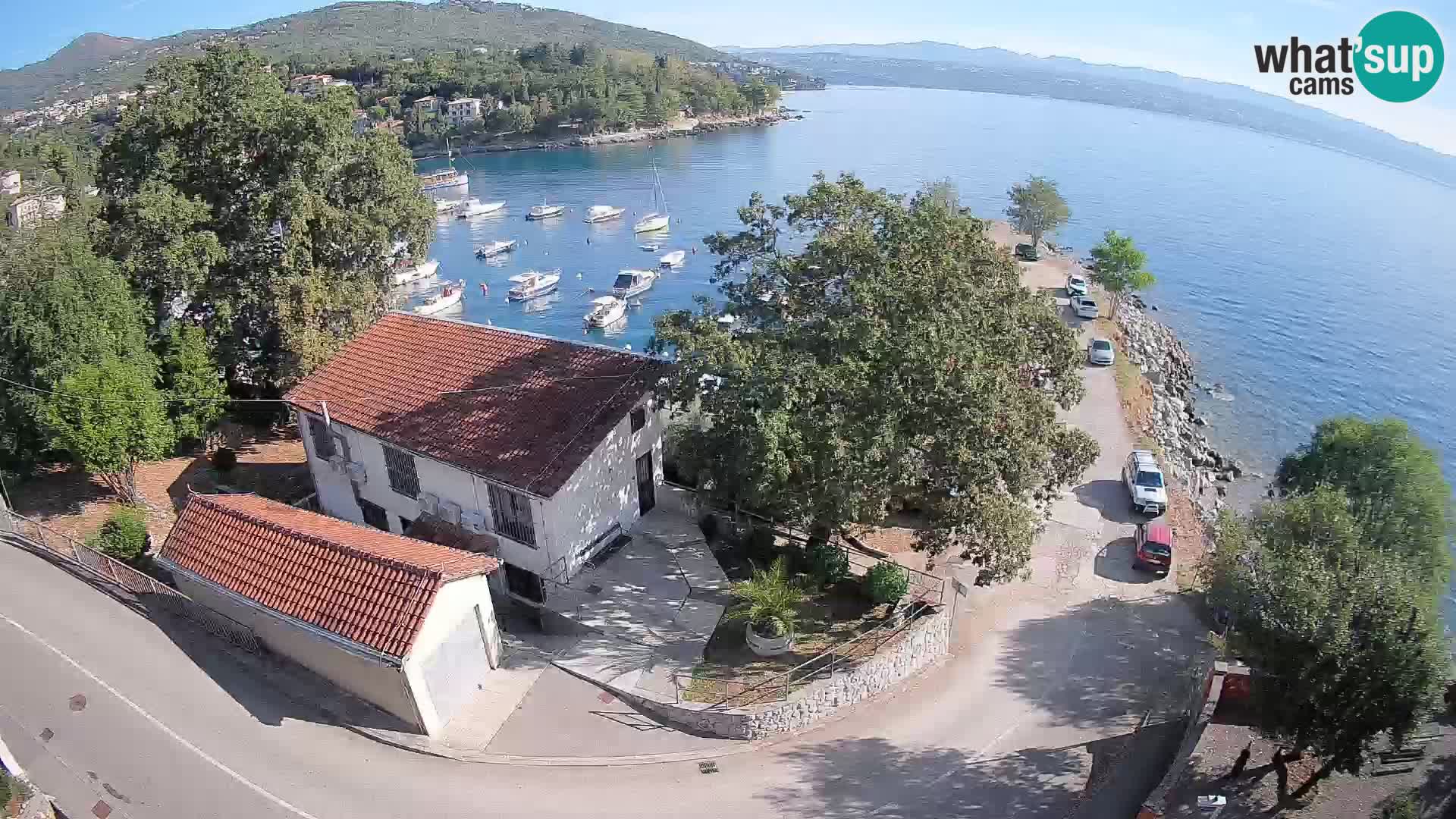 Web kamera luka Ika – Pogled uživo na luku i svjetla Opatije