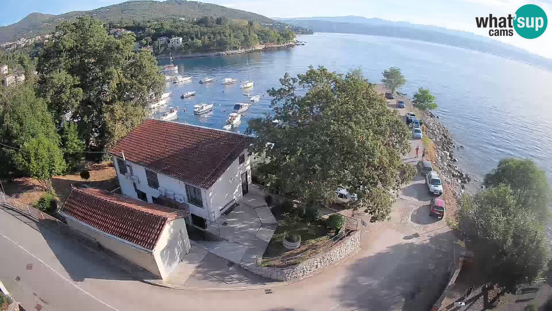 Web kamera luka Ika – Pogled uživo na luku i svjetla Opatije