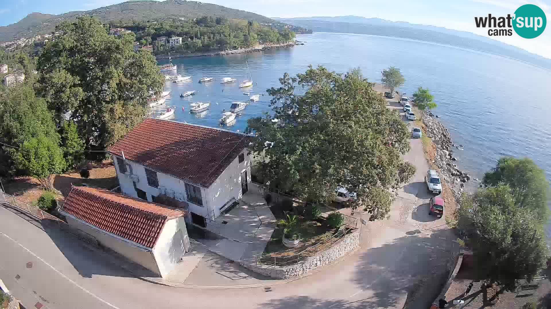 Web kamera luka Ika – Pogled uživo na luku i svjetla Opatije