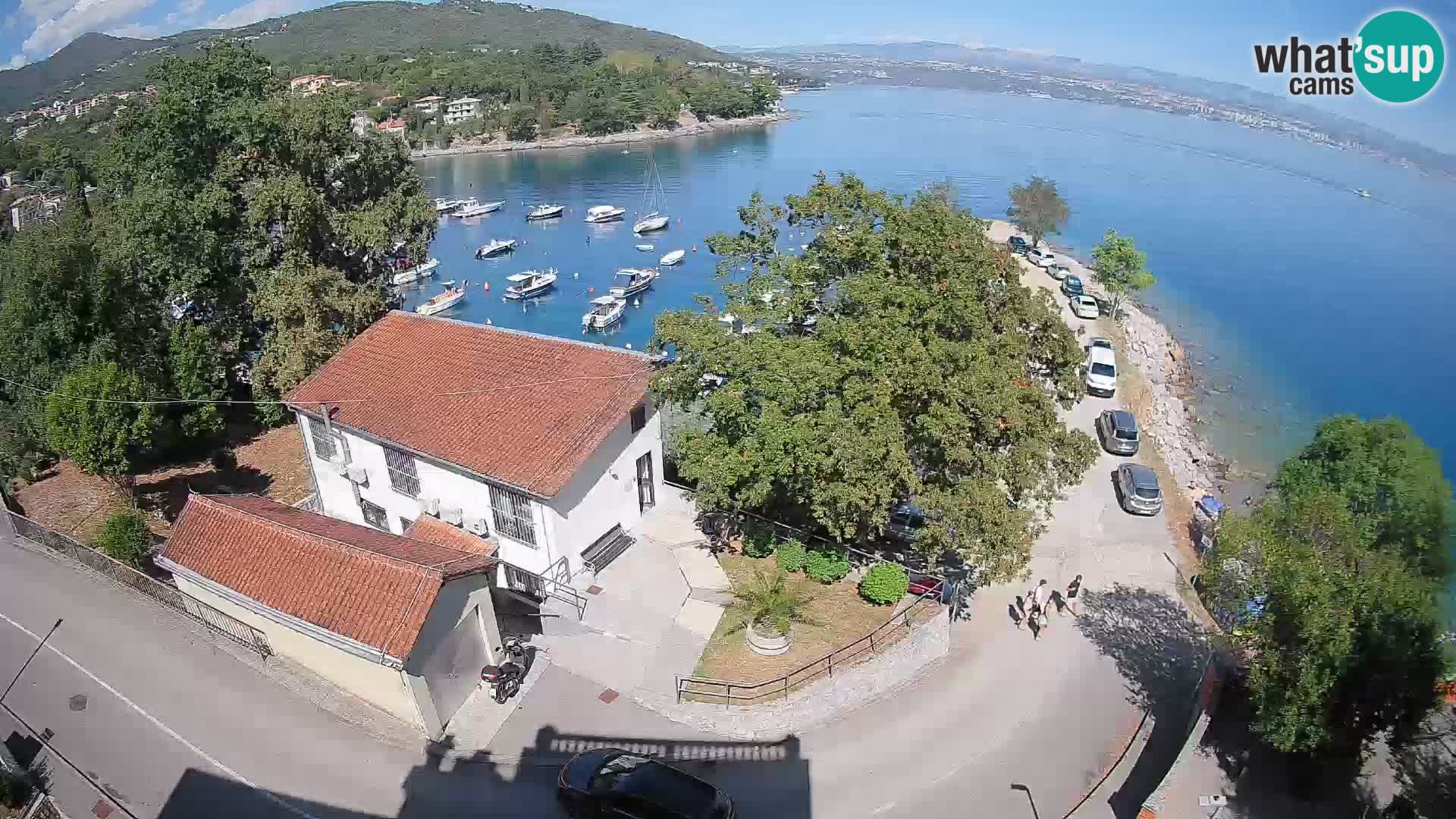 Web kamera luka Ika – Pogled uživo na luku i svjetla Opatije
