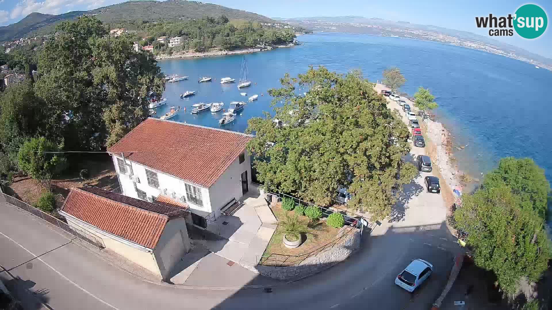 Ika Harbor Webcam – LIVE View of the Harbor and Opatija Lights