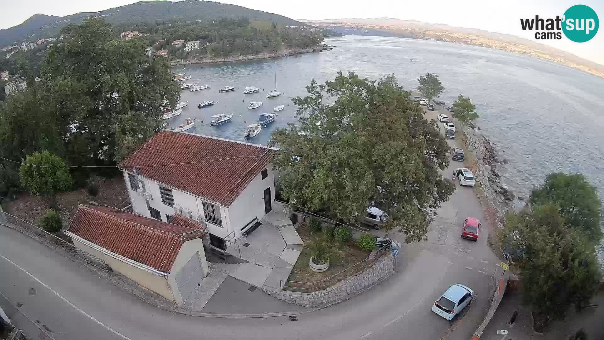 Ika Harbor Webcam – LIVE View of the Harbor and Opatija Lights