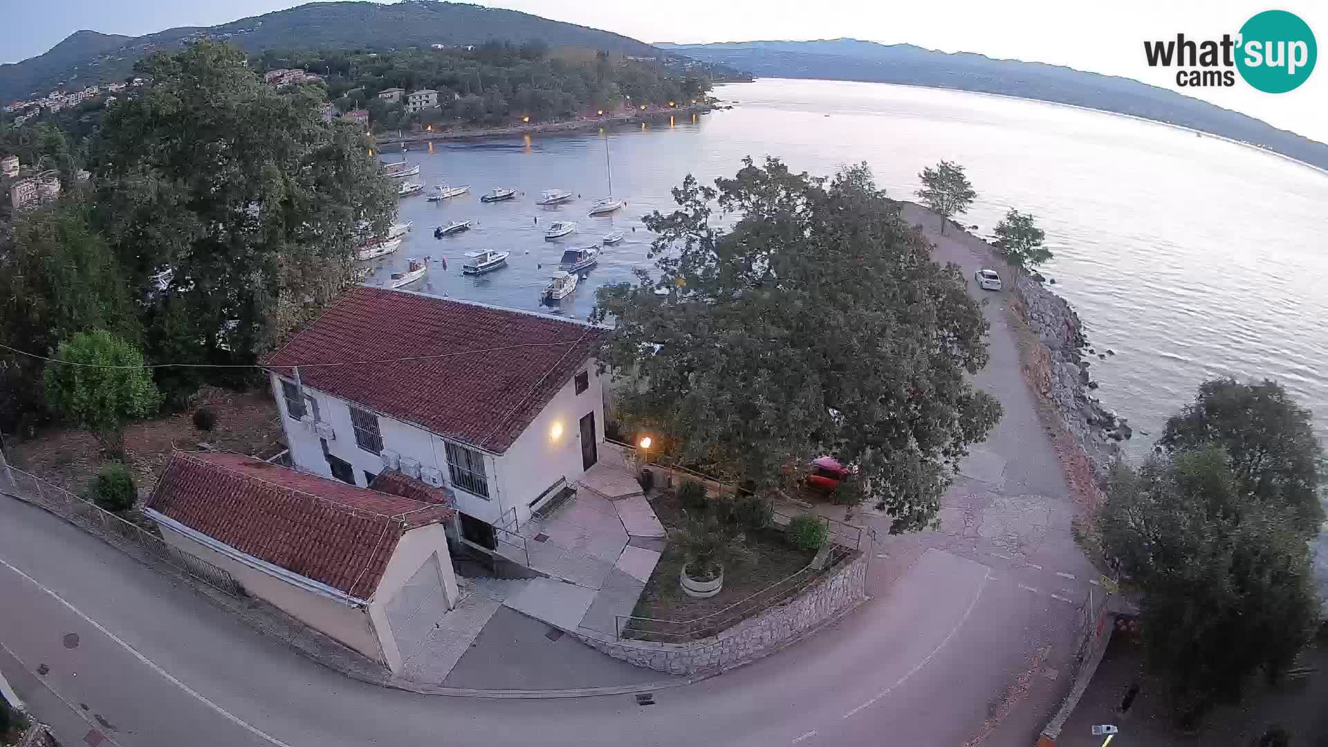 Ika Harbor Webcam – LIVE View of the Harbor and Opatija Lights