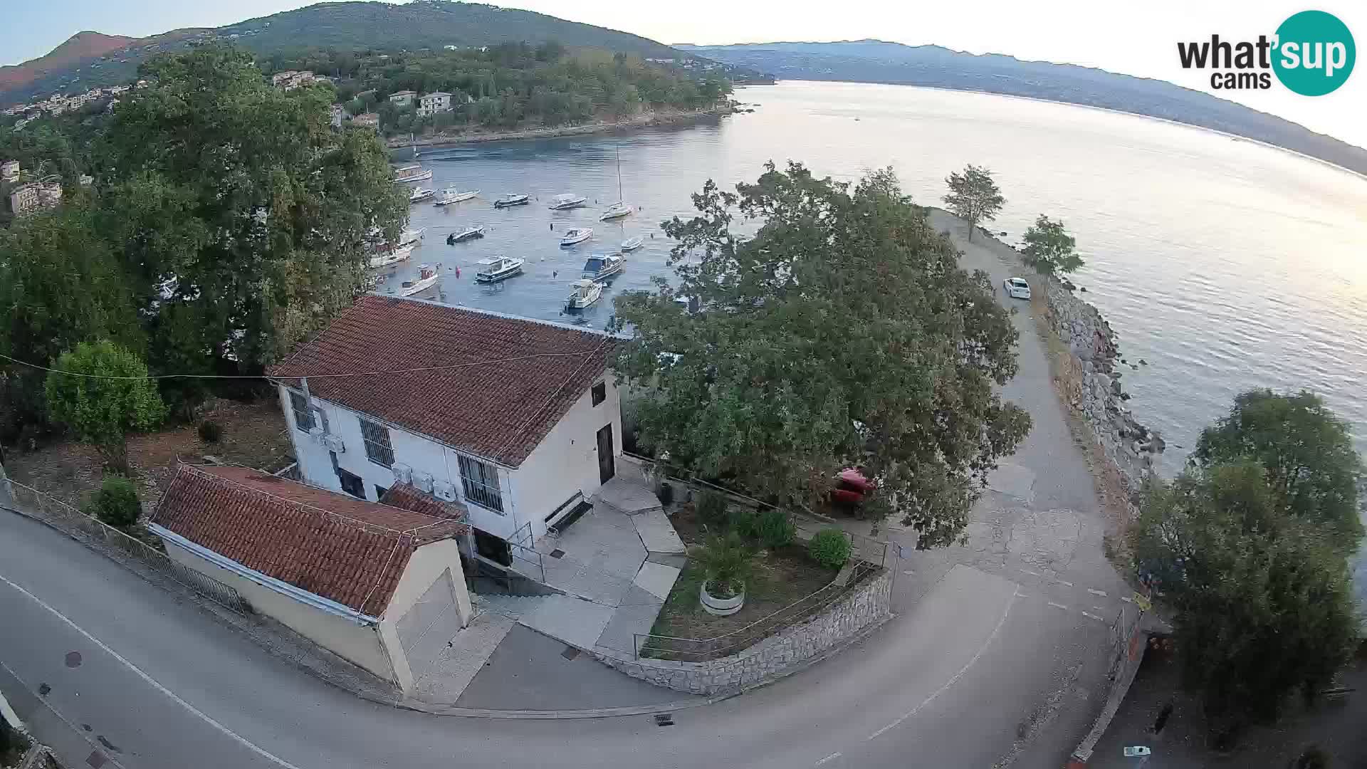 Ika Harbor Webcam – LIVE View of the Harbor and Opatija Lights