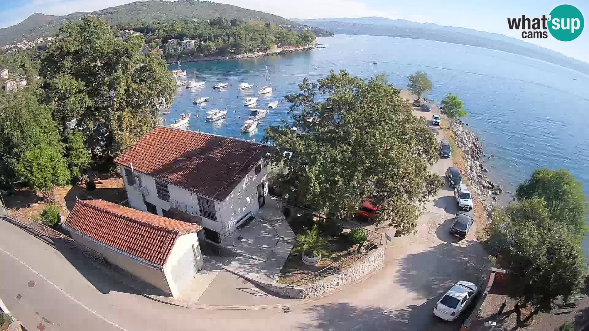 Spletna kamera pristanišče Ika – Pogled v živo na pristanišče in luči Opatije