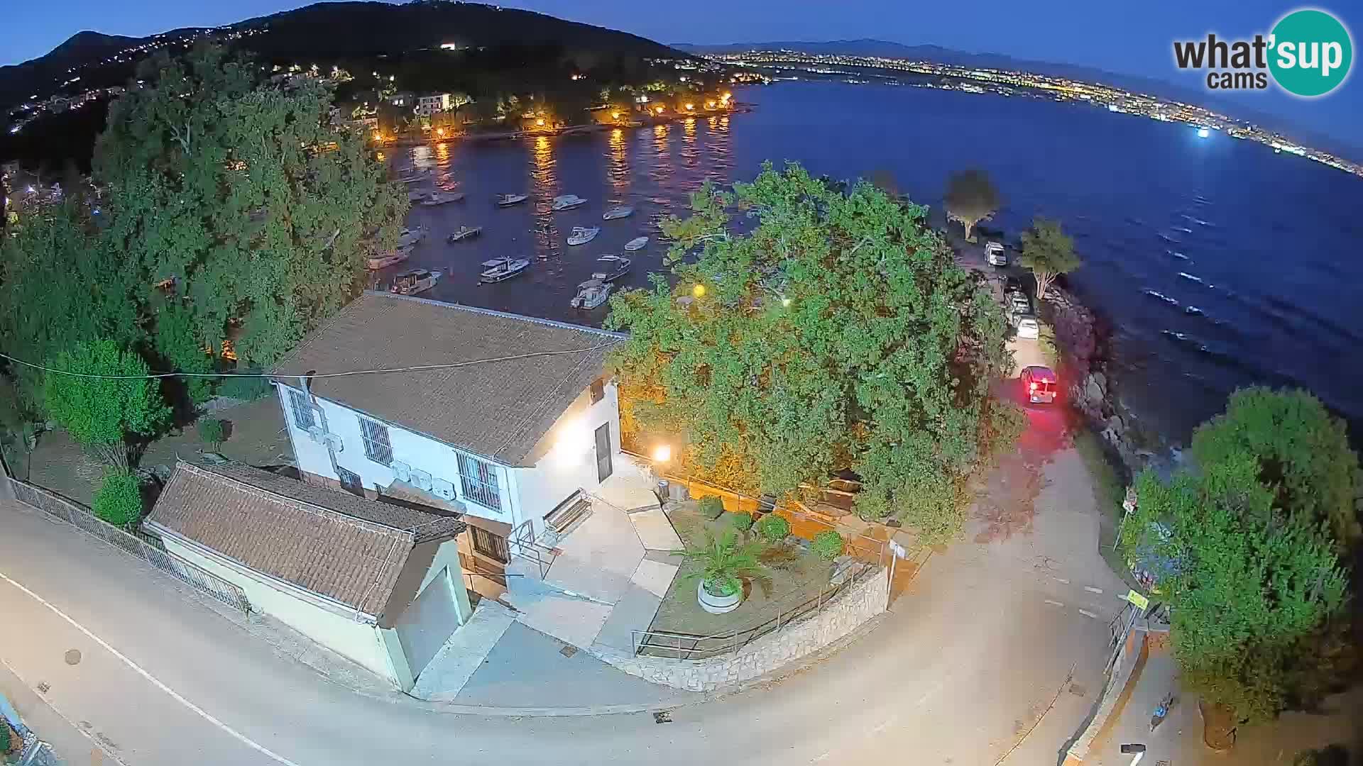 Ika Harbor Webcam – LIVE View of the Harbor and Opatija Lights