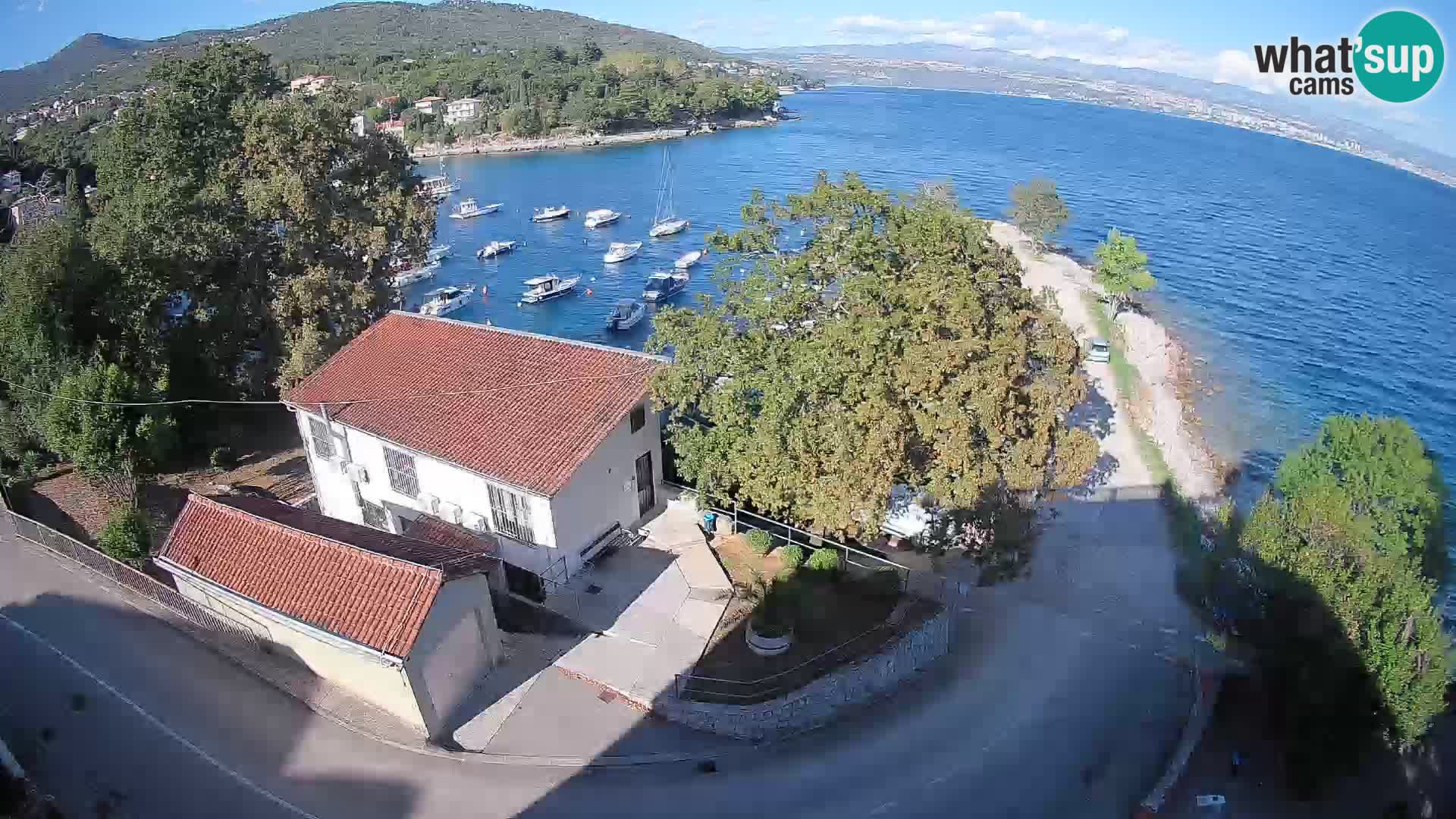 Ika Harbor Webcam – LIVE View of the Harbor and Opatija Lights