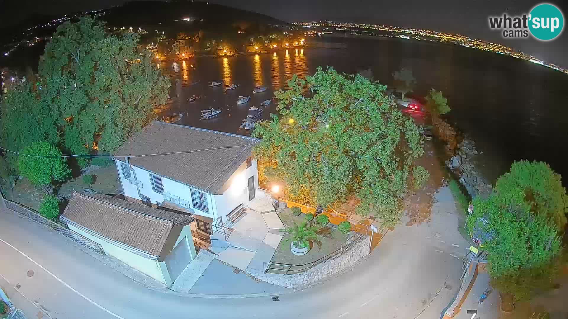 Ika Harbor Webcam – LIVE View of the Harbor and Opatija Lights
