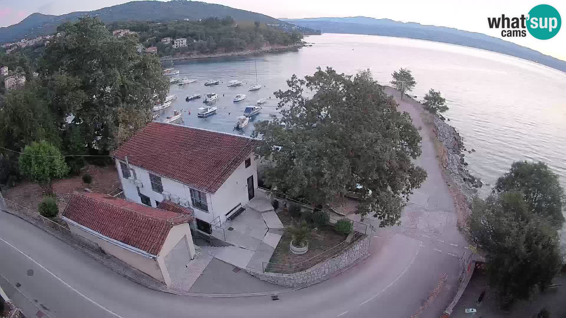 Ika Harbor Webcam – LIVE View of the Harbor and Opatija Lights