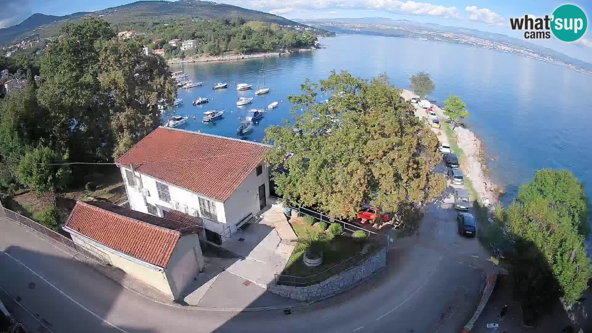 Ika Harbor Webcam – LIVE View of the Harbor and Opatija Lights