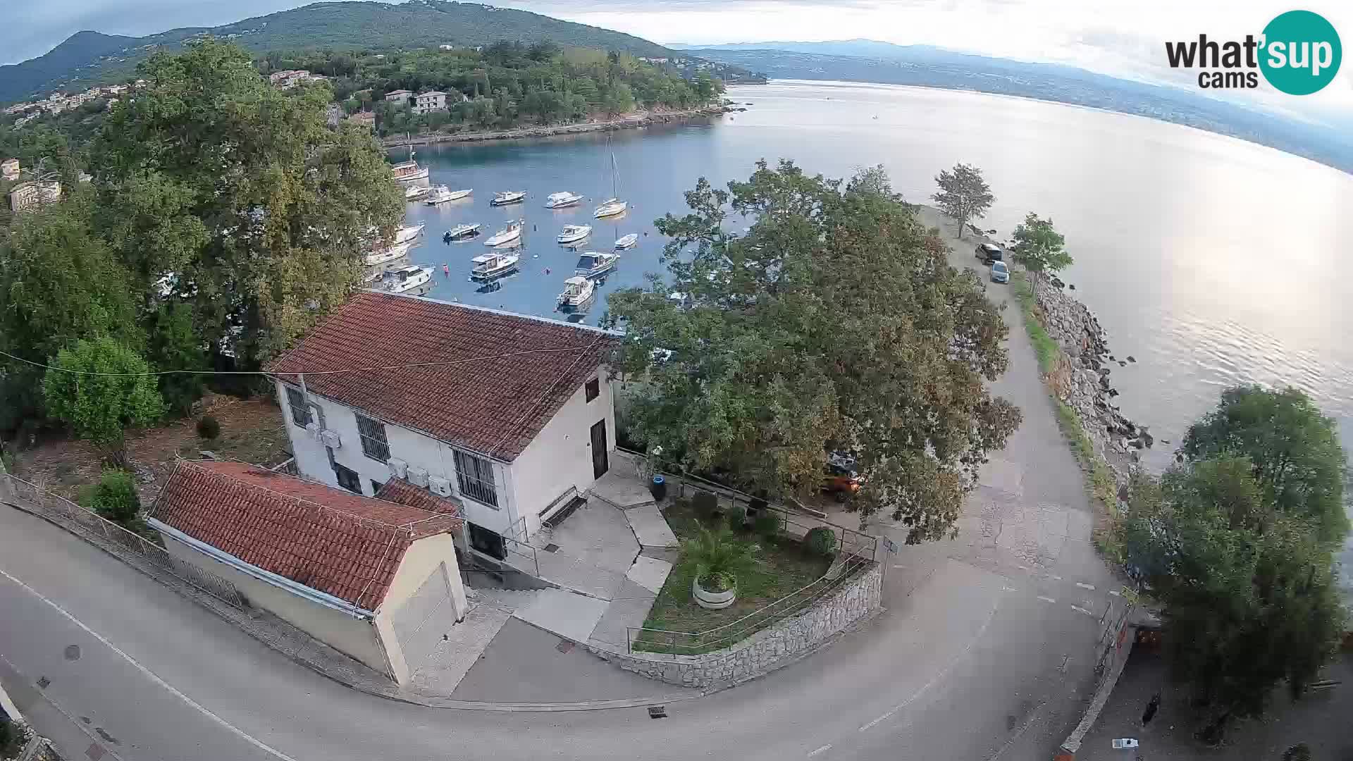 Ika Harbor Webcam – LIVE View of the Harbor and Opatija Lights