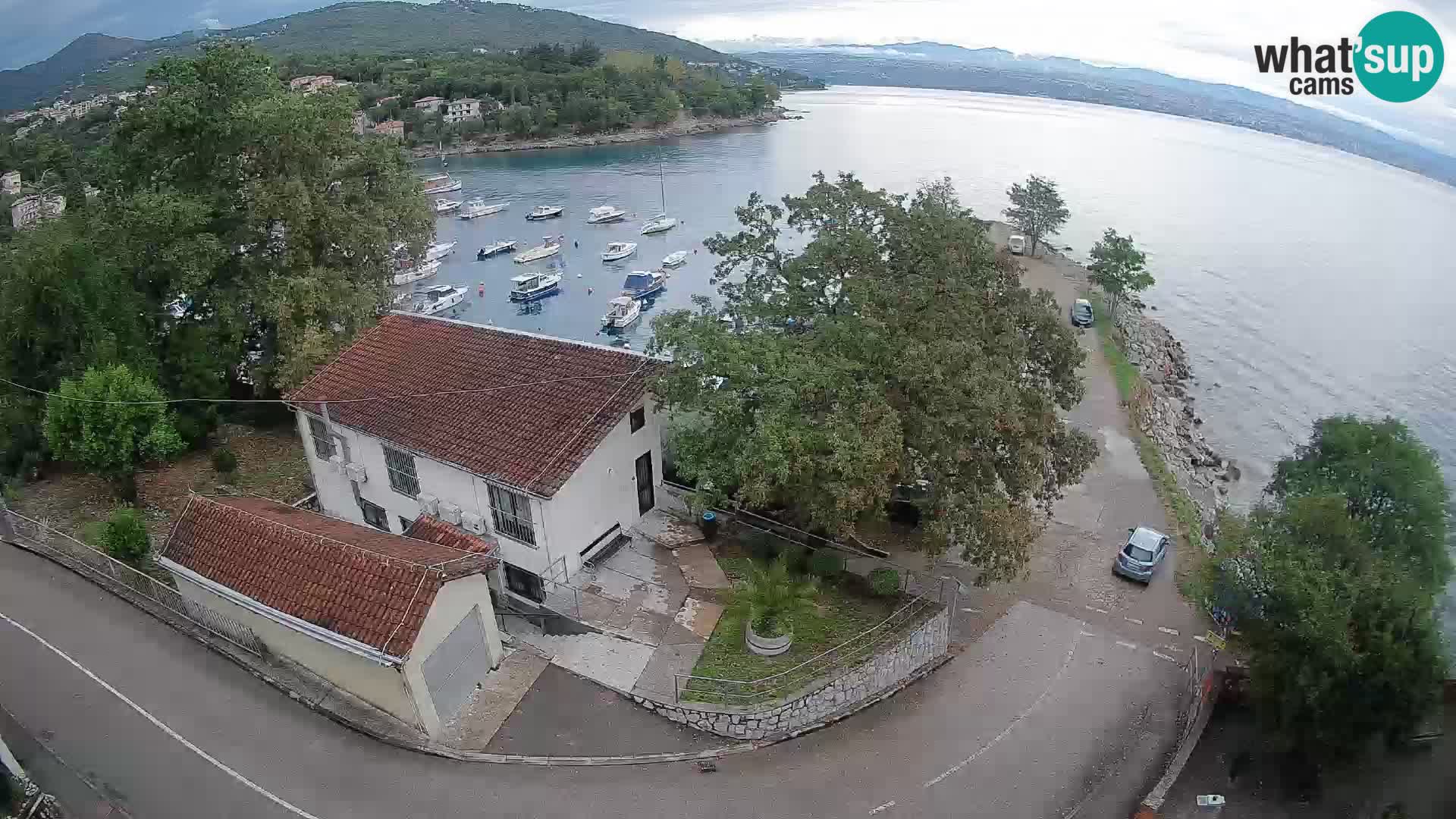 Ika Harbor Webcam – LIVE View of the Harbor and Opatija Lights