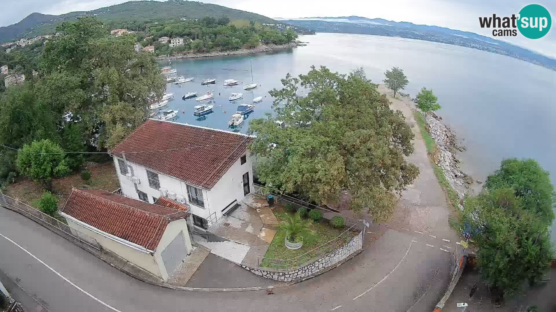 Ika Harbor Webcam – LIVE View of the Harbor and Opatija Lights