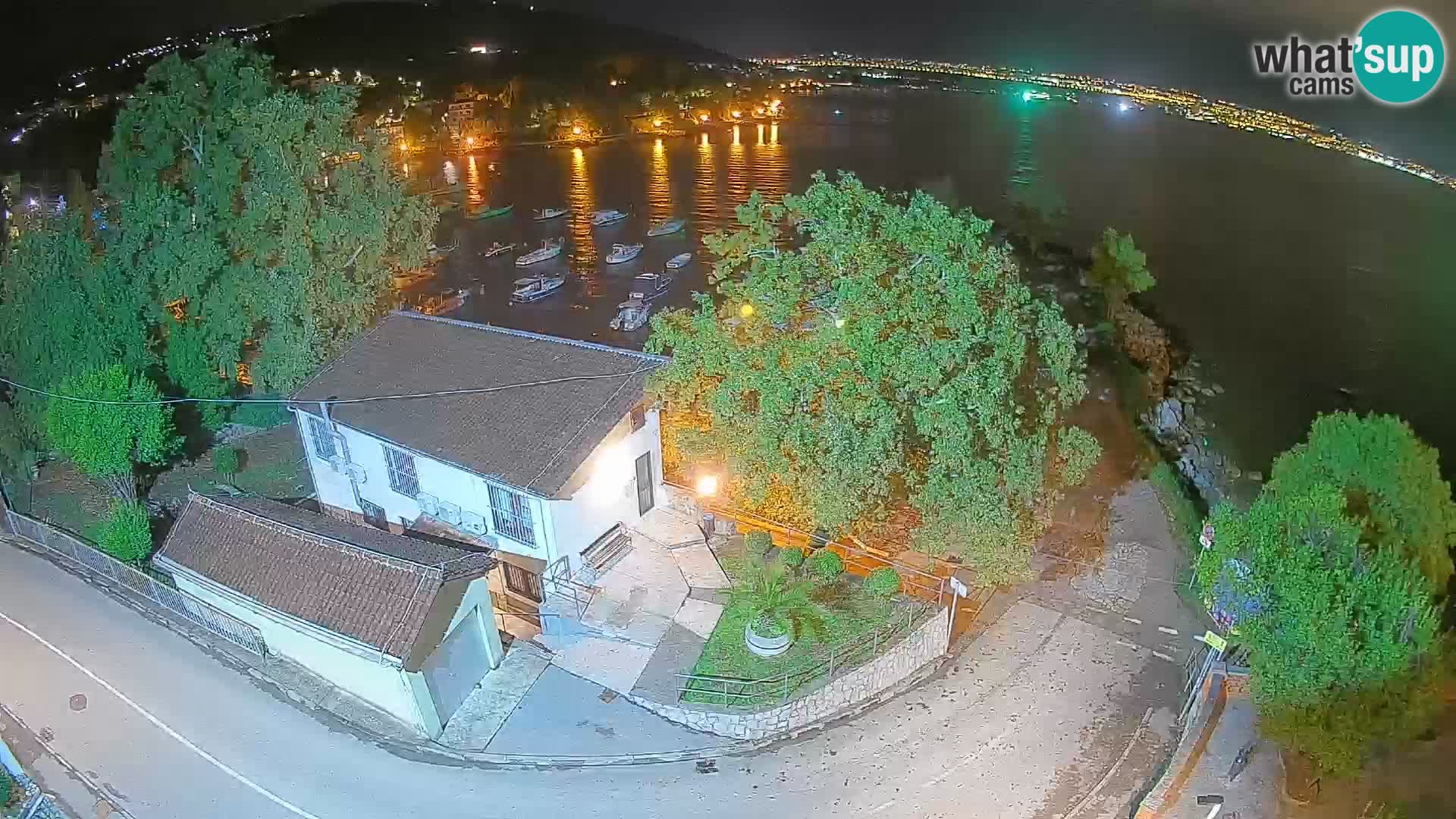 Ika Harbor Webcam – LIVE View of the Harbor and Opatija Lights