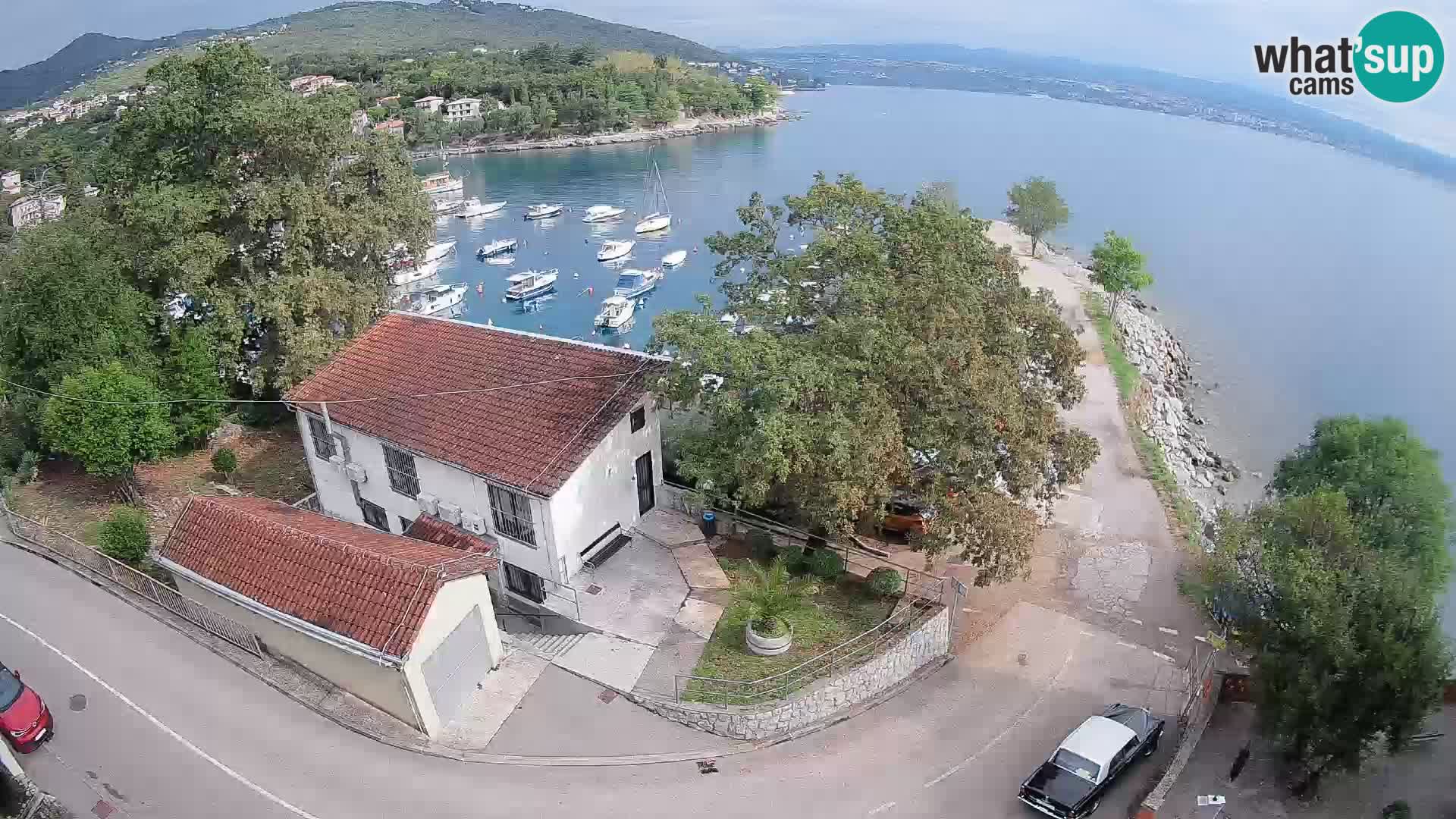 Web kamera luka Ika – Pogled uživo na luku i svjetla Opatije