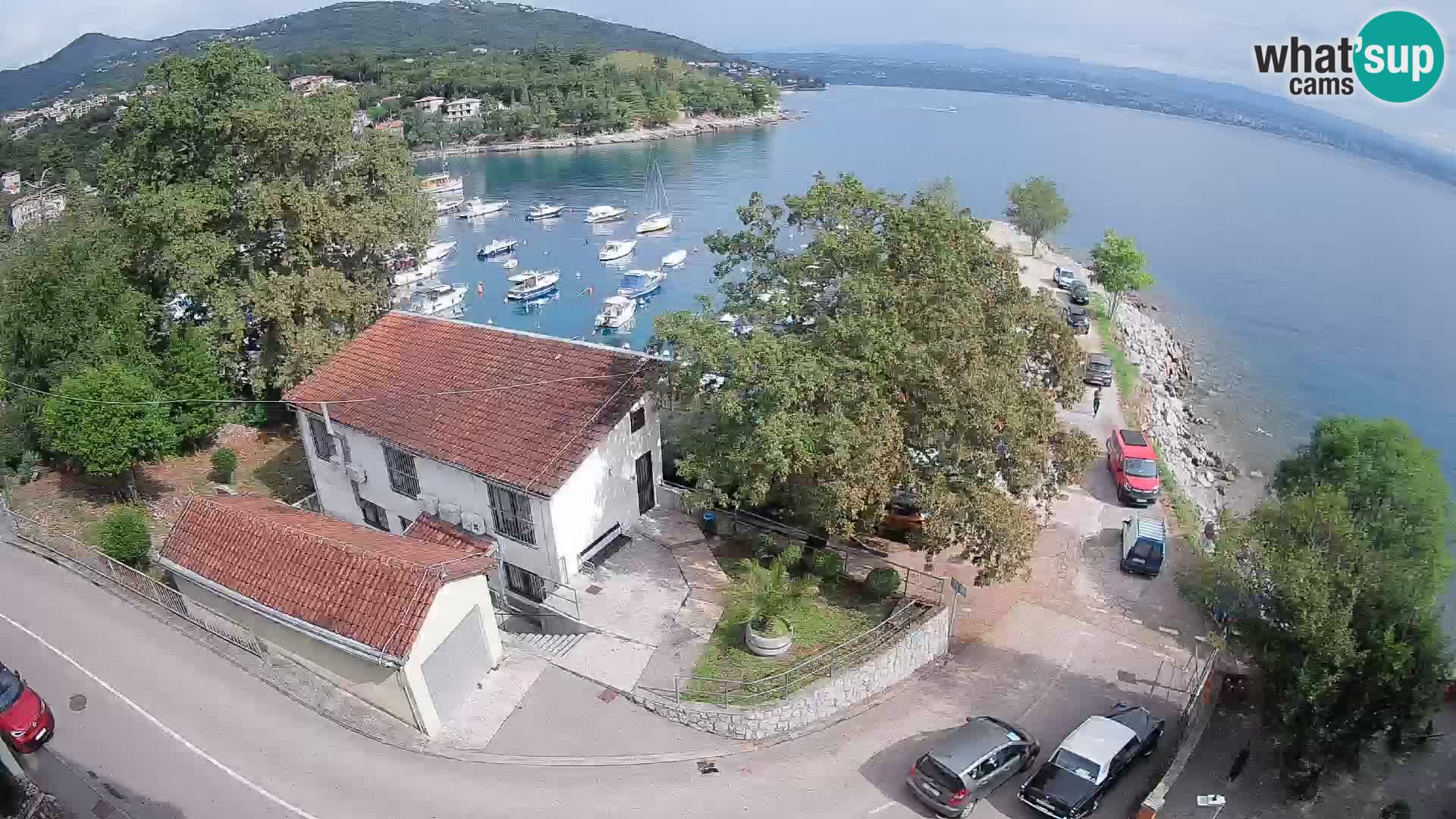 Web kamera luka Ika – Pogled uživo na luku i svjetla Opatije