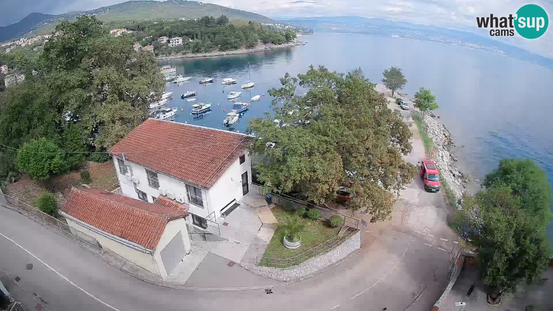 Ika Harbor Webcam – LIVE View of the Harbor and Opatija Lights