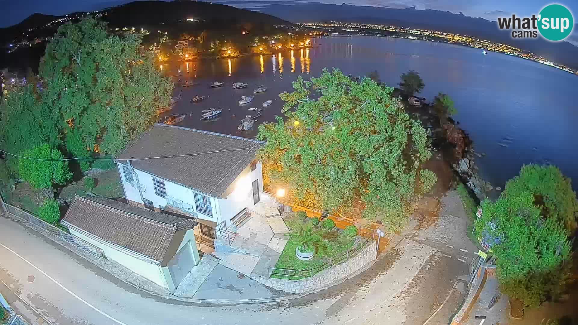 Ika Harbor Webcam – LIVE View of the Harbor and Opatija Lights