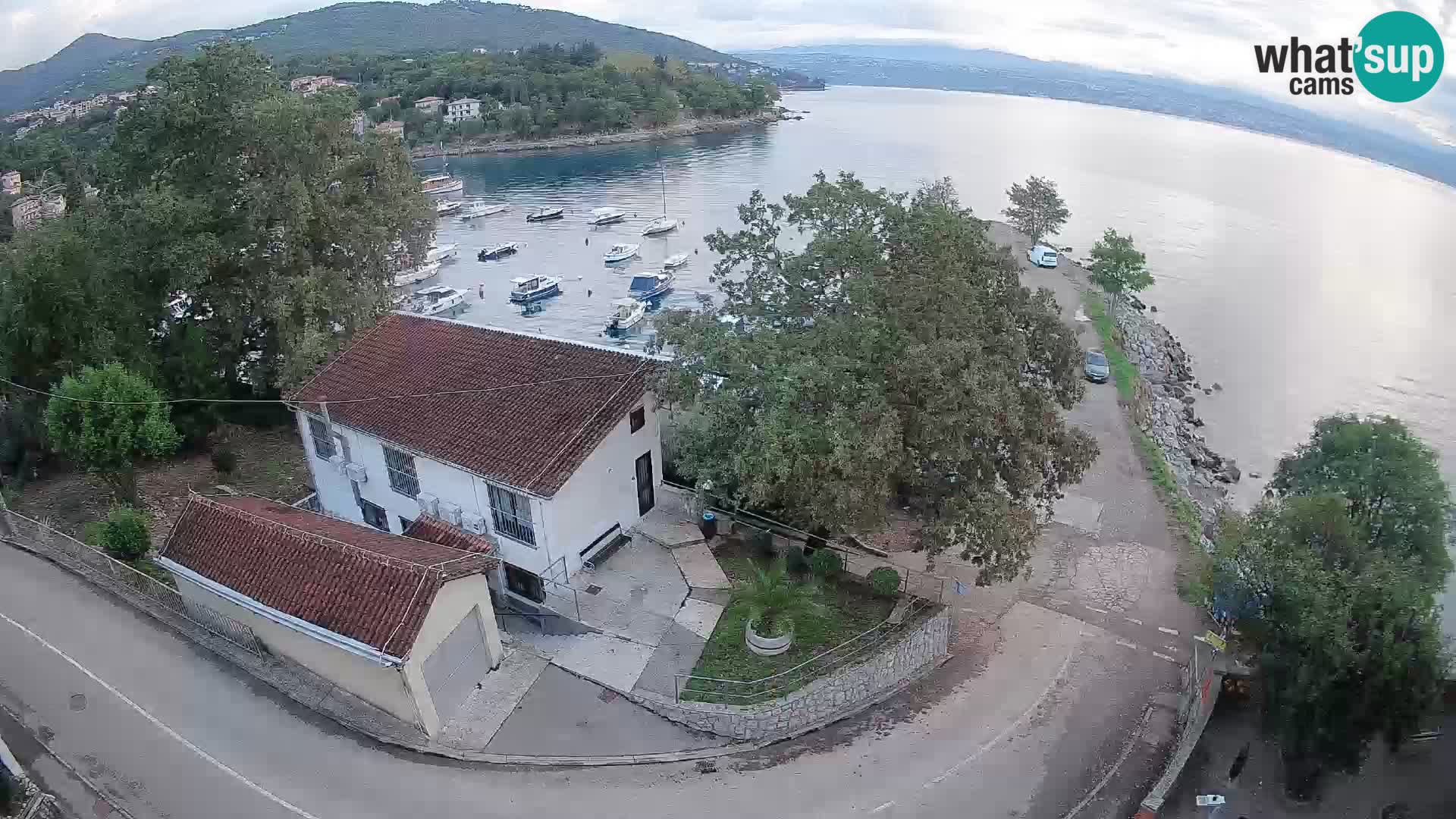 Ika Harbor Webcam – LIVE View of the Harbor and Opatija Lights