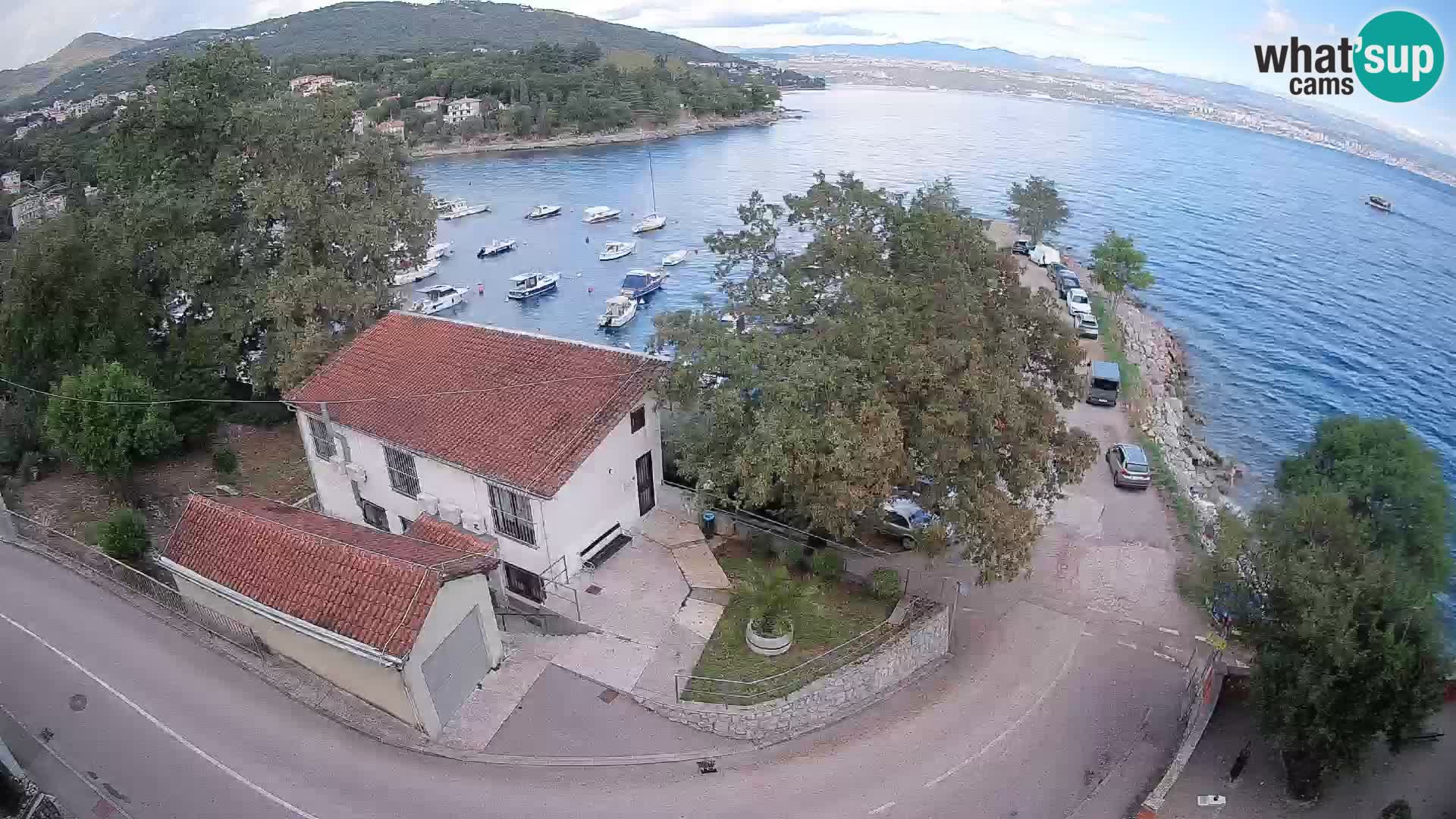 Ika Harbor Webcam – LIVE View of the Harbor and Opatija Lights