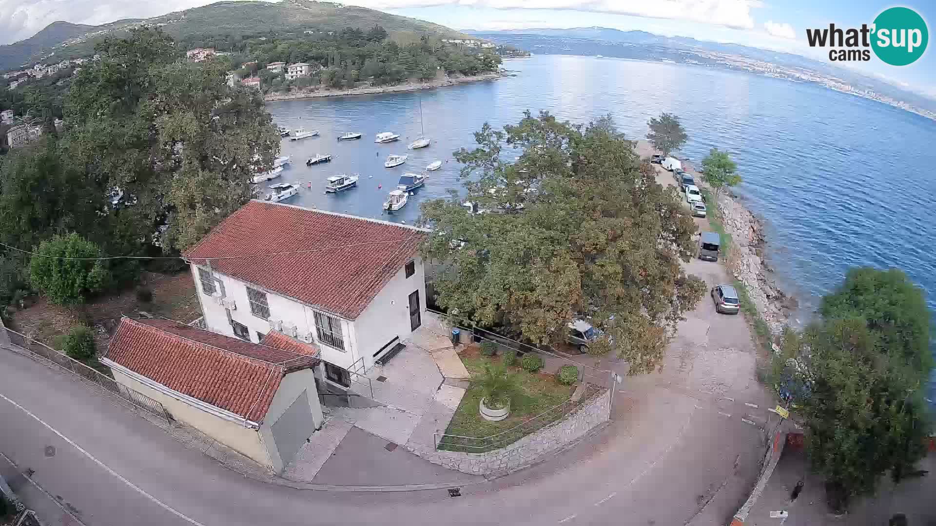 Web kamera luka Ika – Pogled uživo na luku i svjetla Opatije