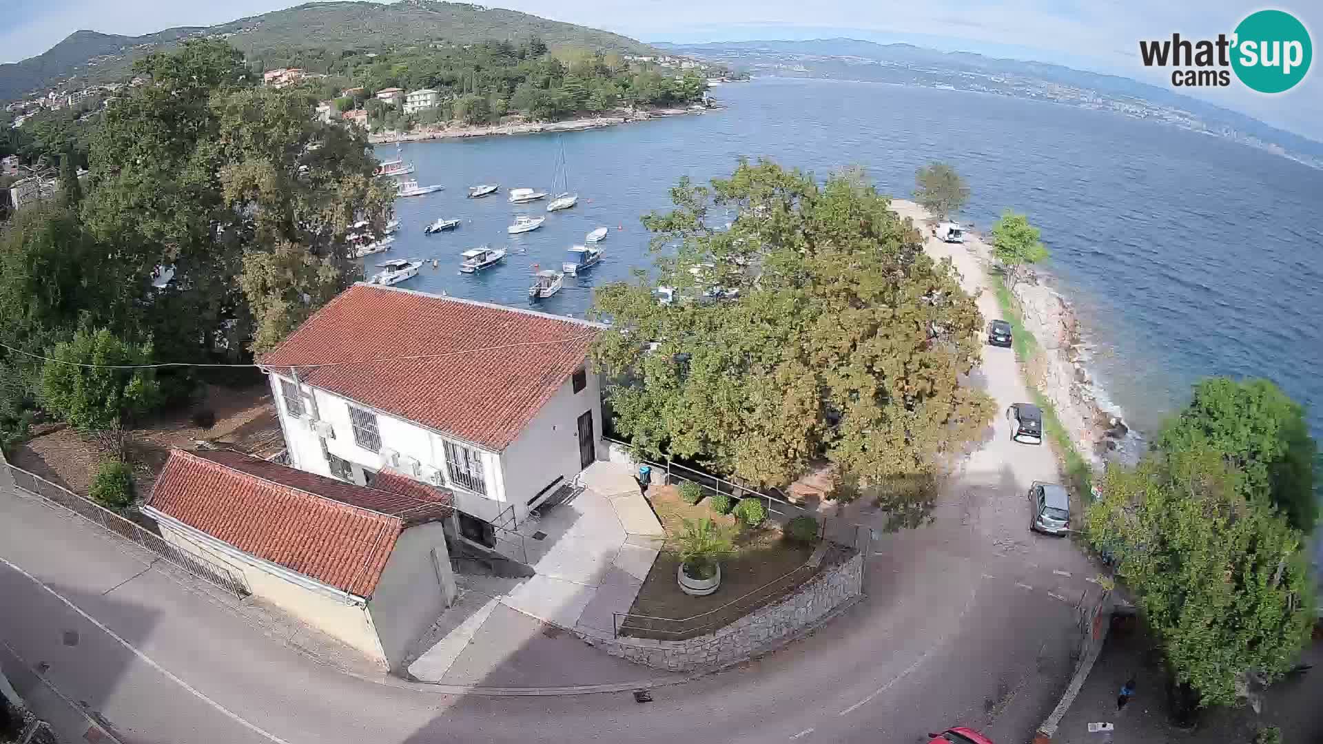 Web kamera luka Ika – Pogled uživo na luku i svjetla Opatije