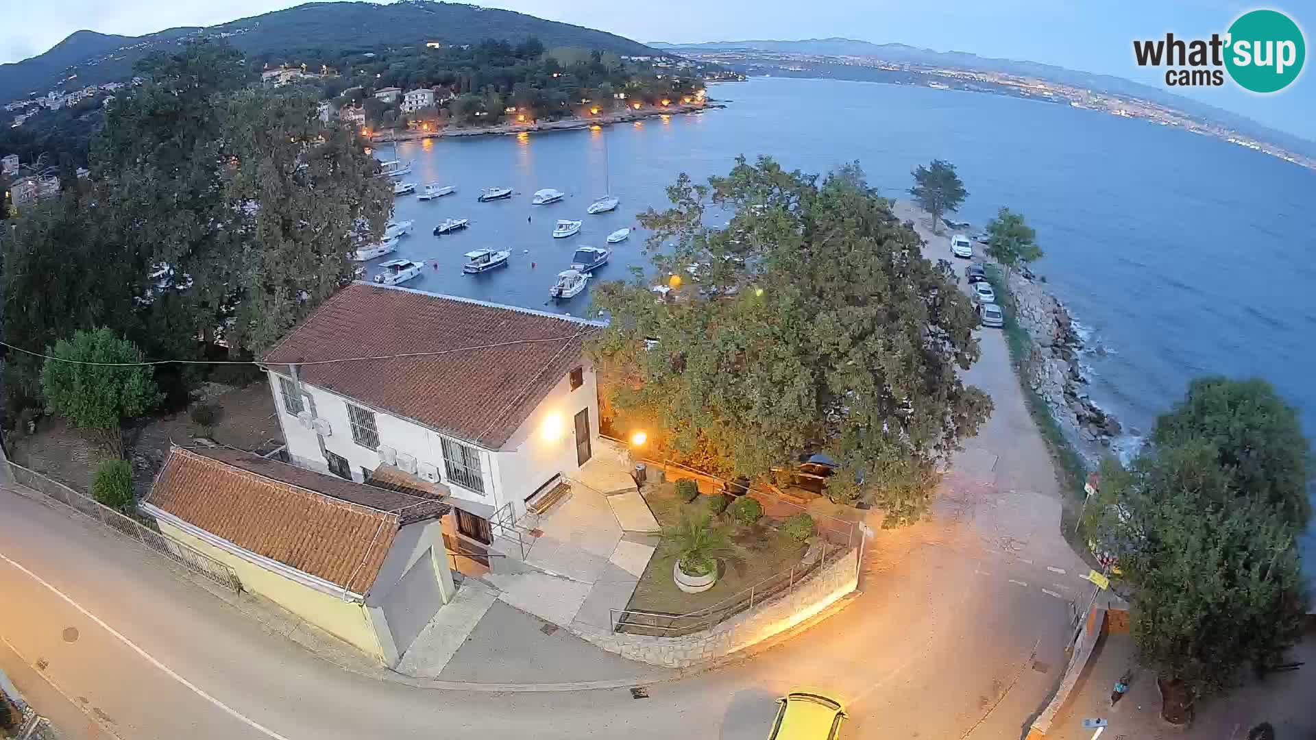 Ika Harbor Webcam – LIVE View of the Harbor and Opatija Lights