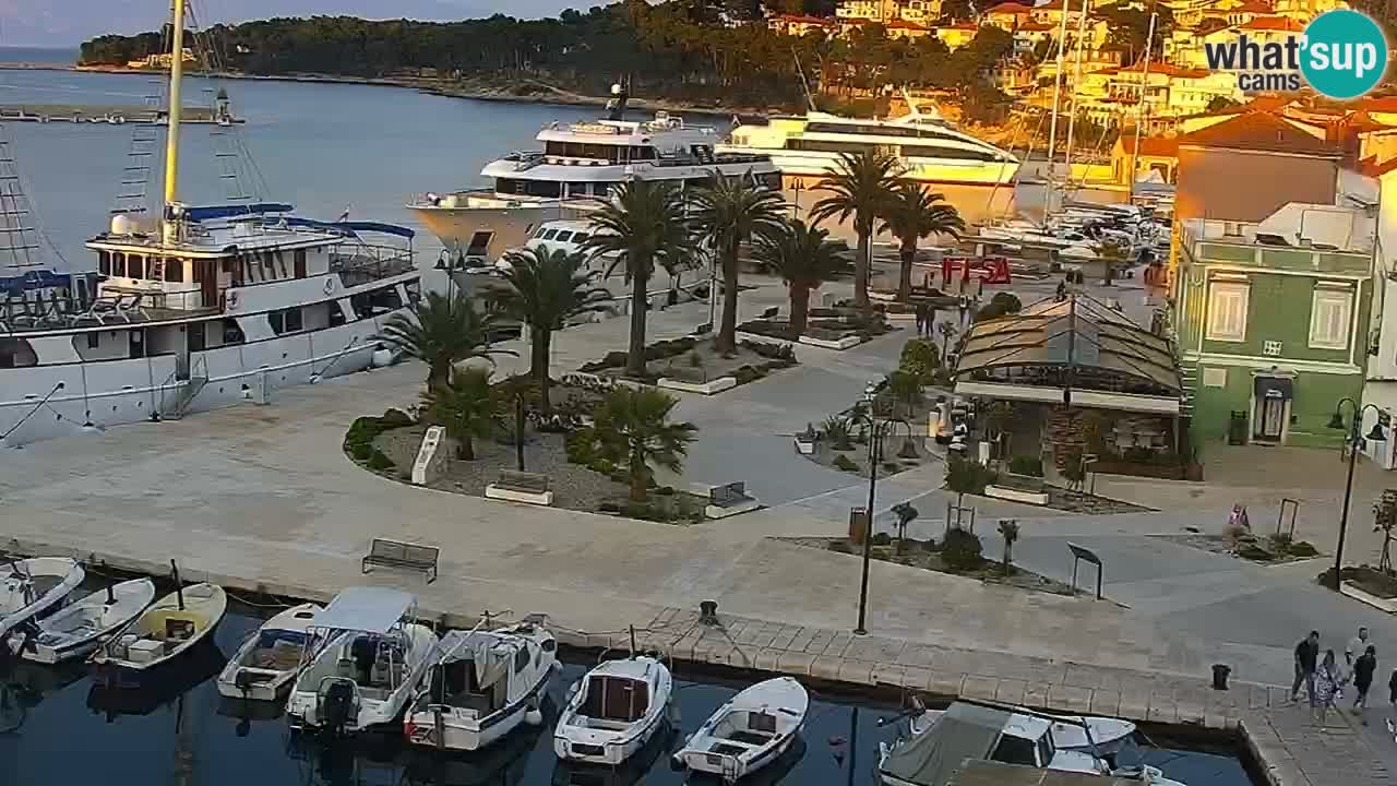 Jelsa vrtljiva spletna kamera otok Hvar – Dalmacija – Hrvaška
