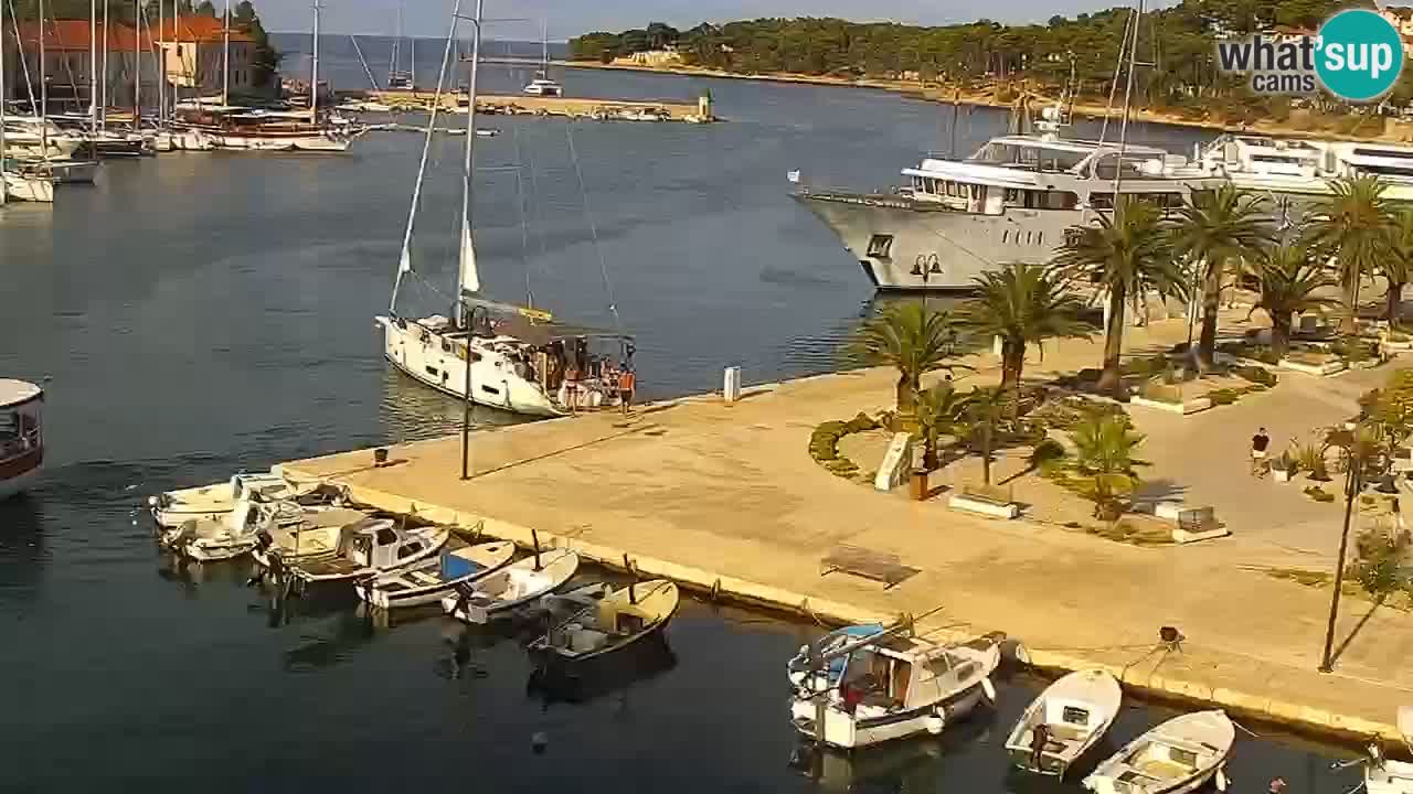 Jelsa vrtljiva spletna kamera otok Hvar – Dalmacija – Hrvaška