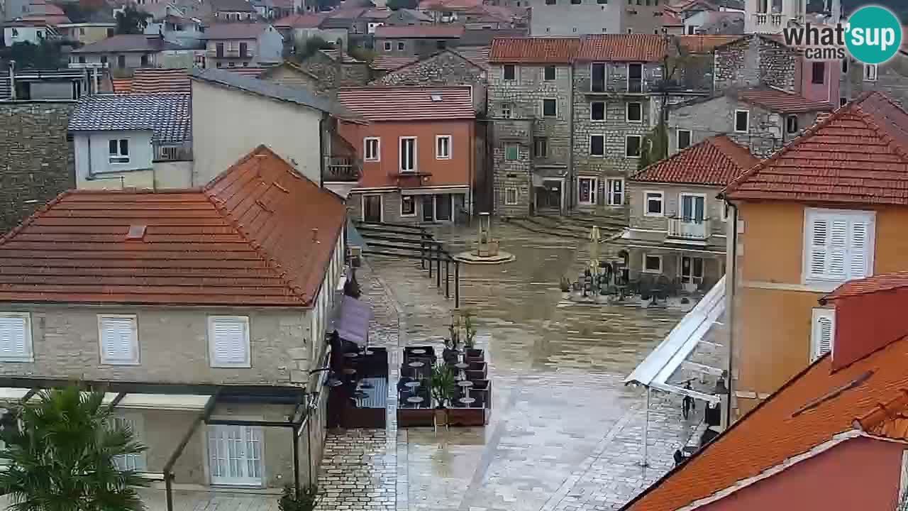 Jelsa vrtljiva spletna kamera otok Hvar – Dalmacija – Hrvaška