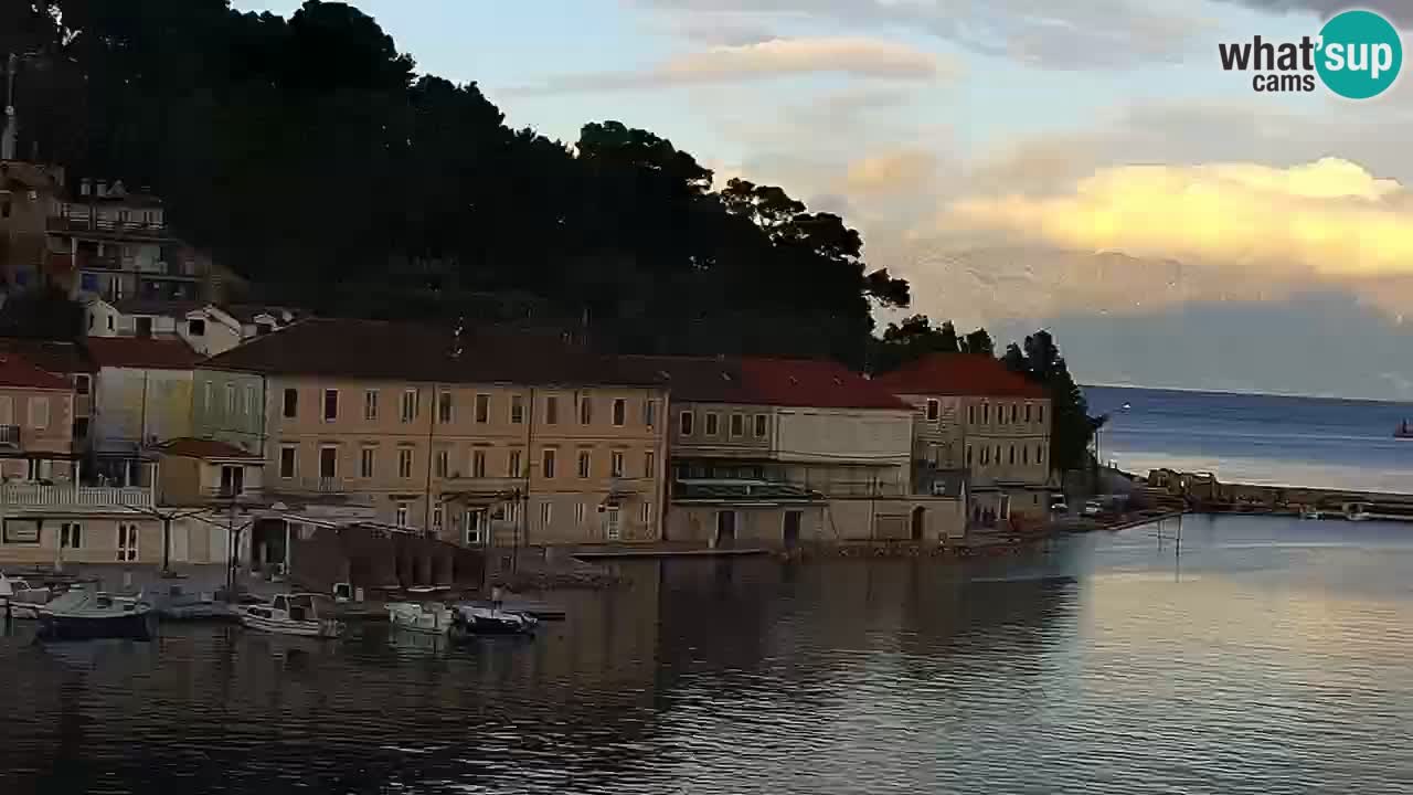 Jelsa vrtljiva spletna kamera otok Hvar – Dalmacija – Hrvaška