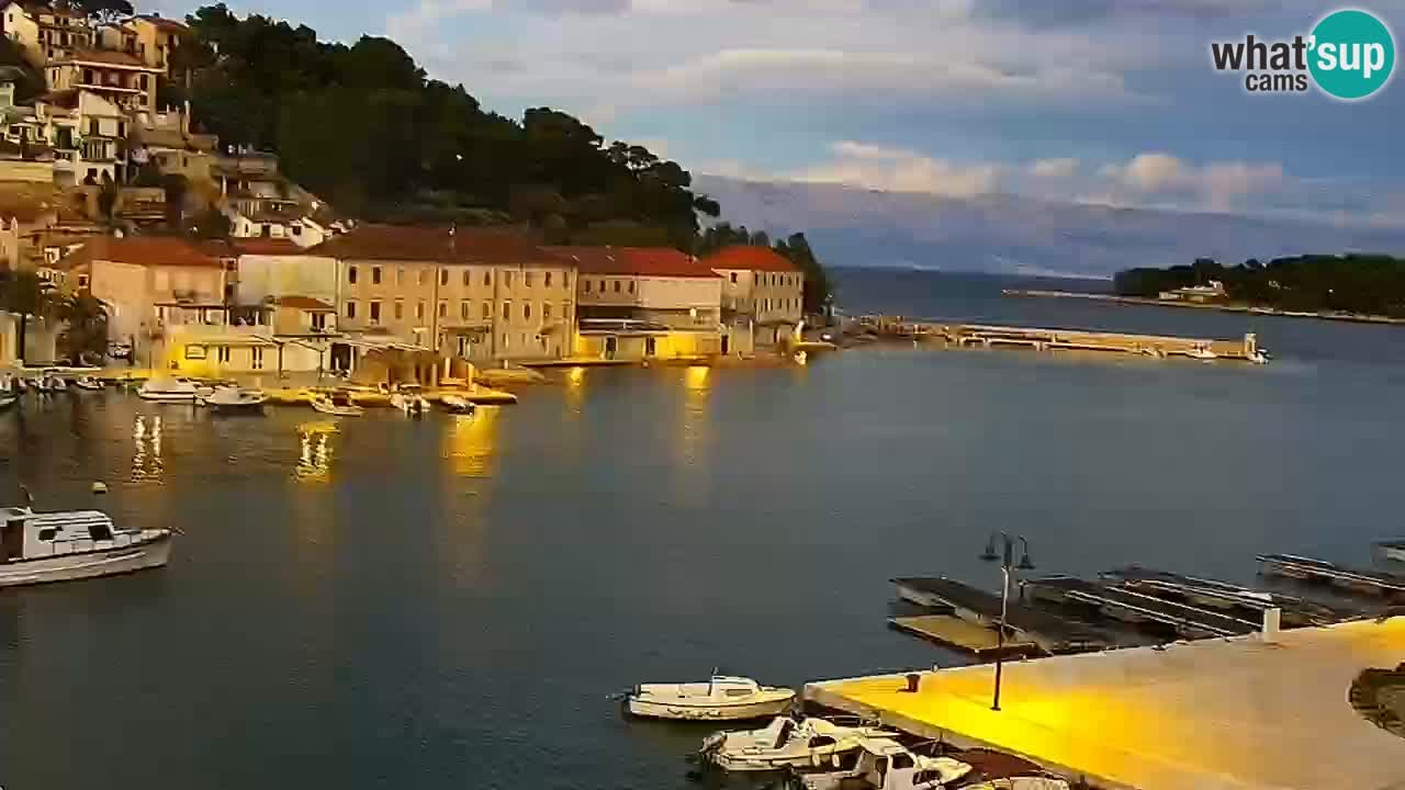 Jelsa Live Webcam motorizzata – Isola di Hvar – Dalmazia – Croazia