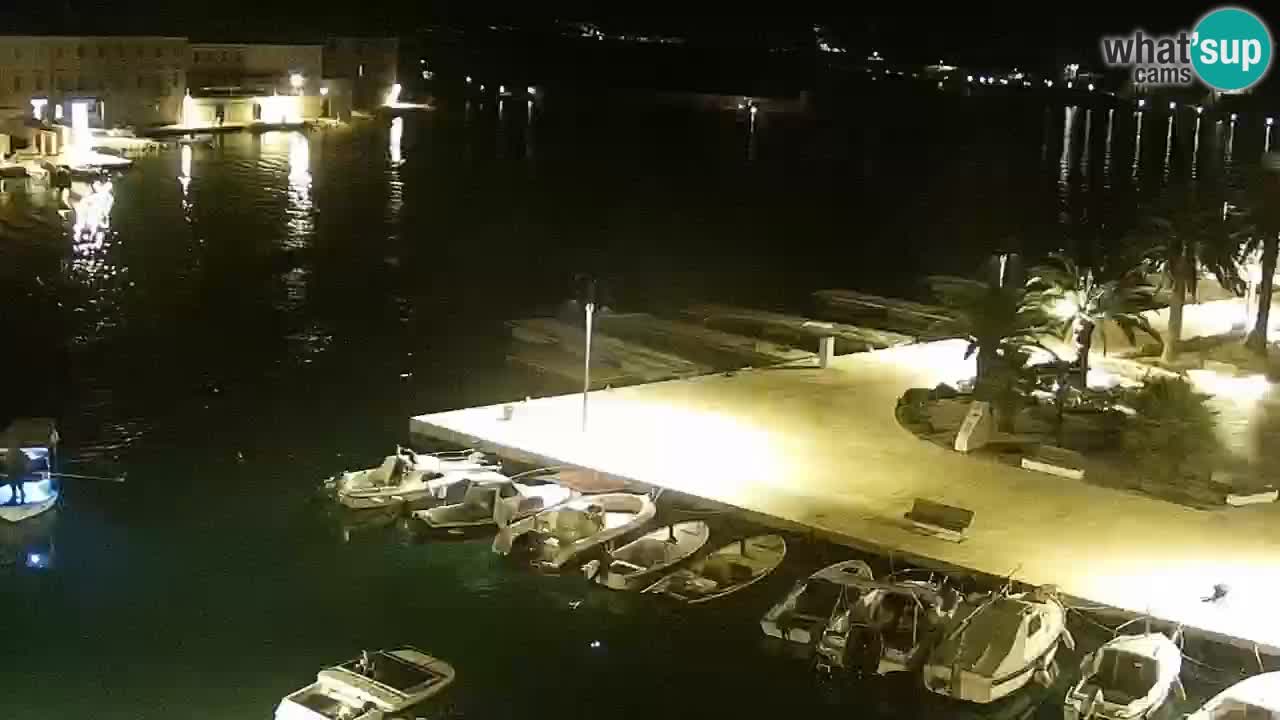 Jelsa vrtljiva spletna kamera otok Hvar – Dalmacija – Hrvaška