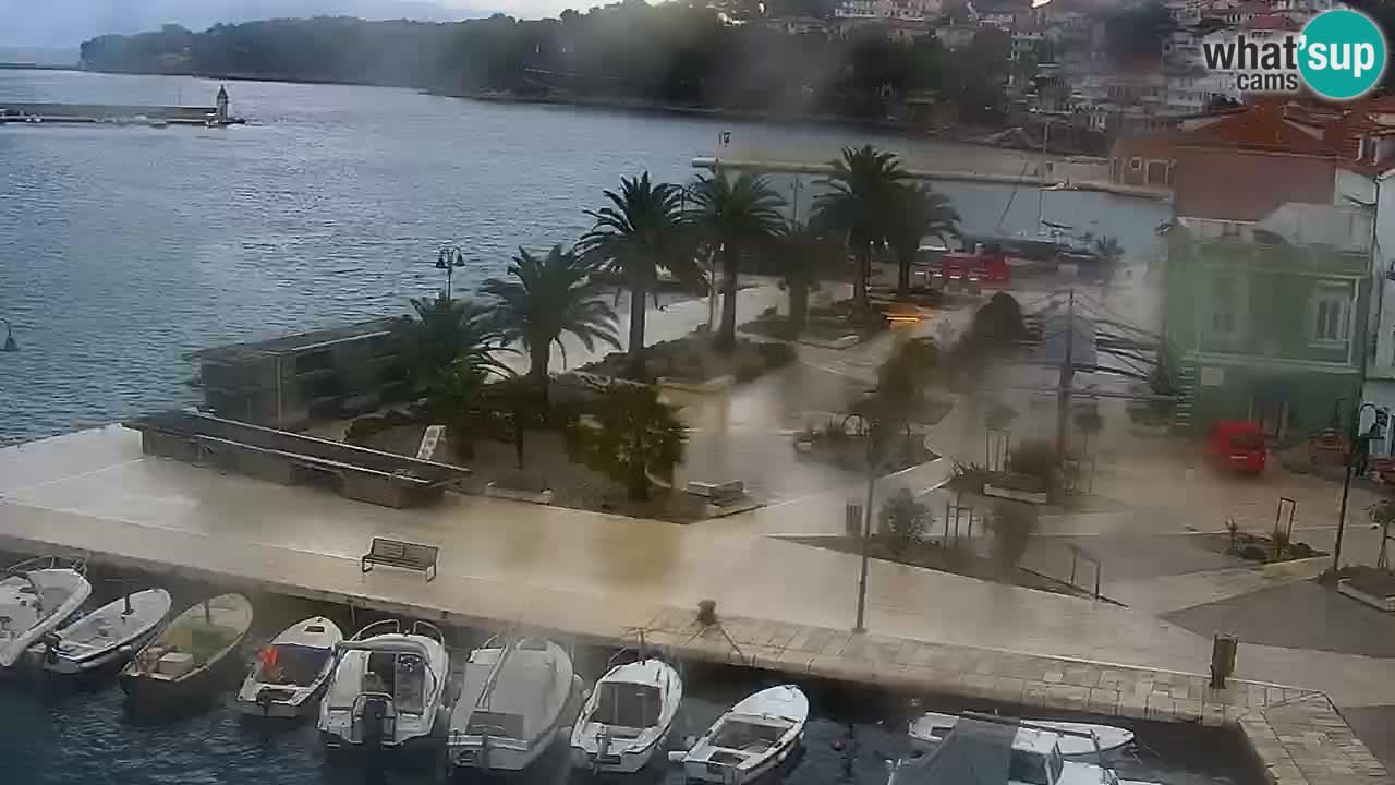 Jelsa vrtljiva spletna kamera otok Hvar – Dalmacija – Hrvaška