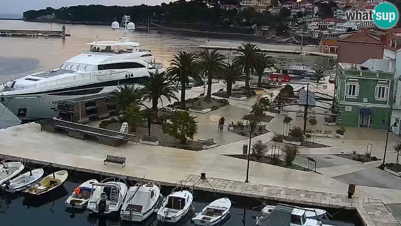 Jelsa vrtljiva spletna kamera otok Hvar – Dalmacija – Hrvaška