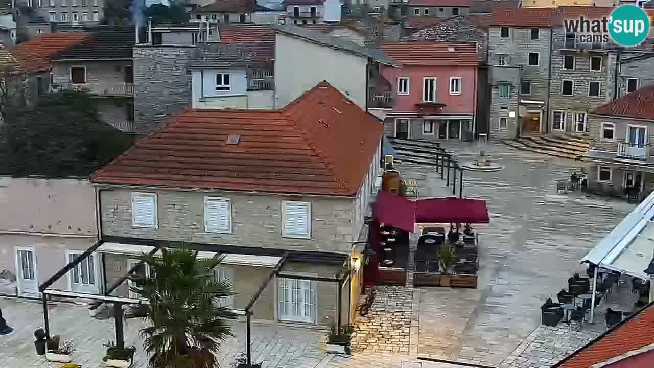 Webcam Jelsa Live motorisée – île de Hvar – Dalmatie – Croatie