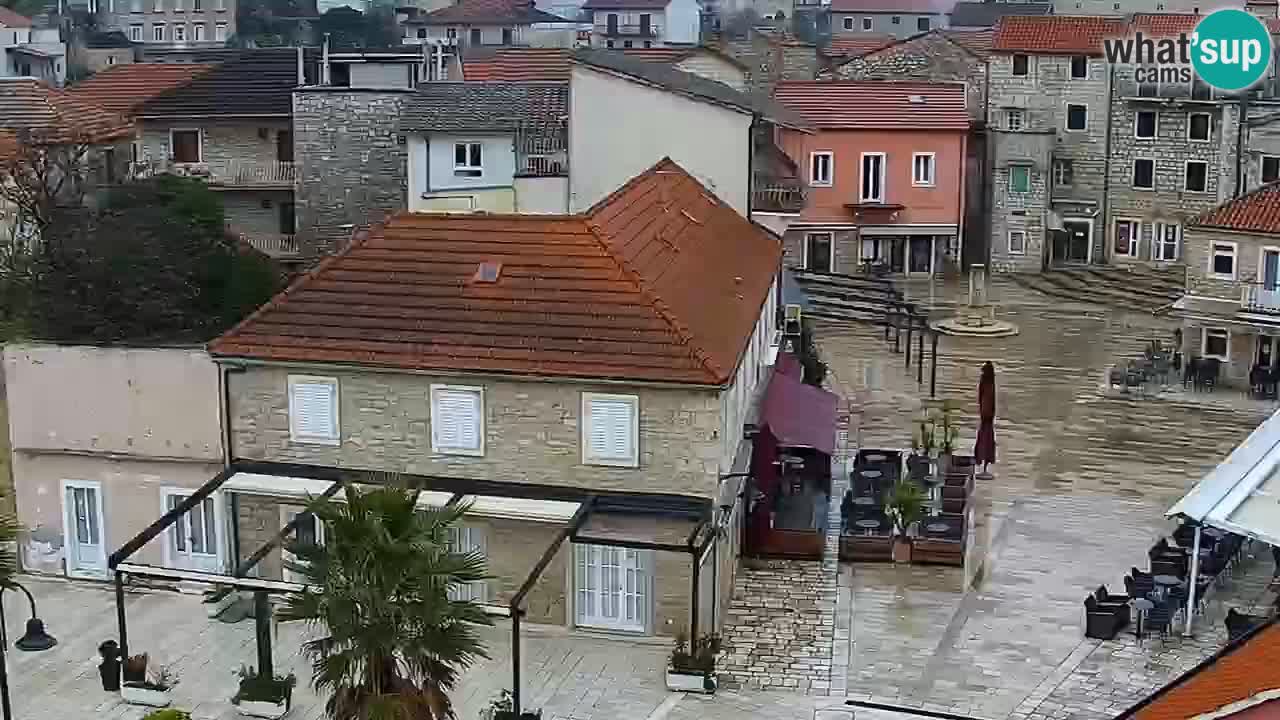 Webcam Jelsa Live motorisée – île de Hvar – Dalmatie – Croatie