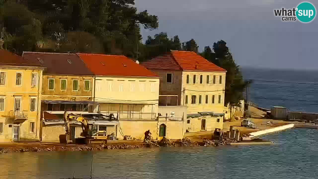 Jelsa vrtljiva spletna kamera otok Hvar – Dalmacija – Hrvaška