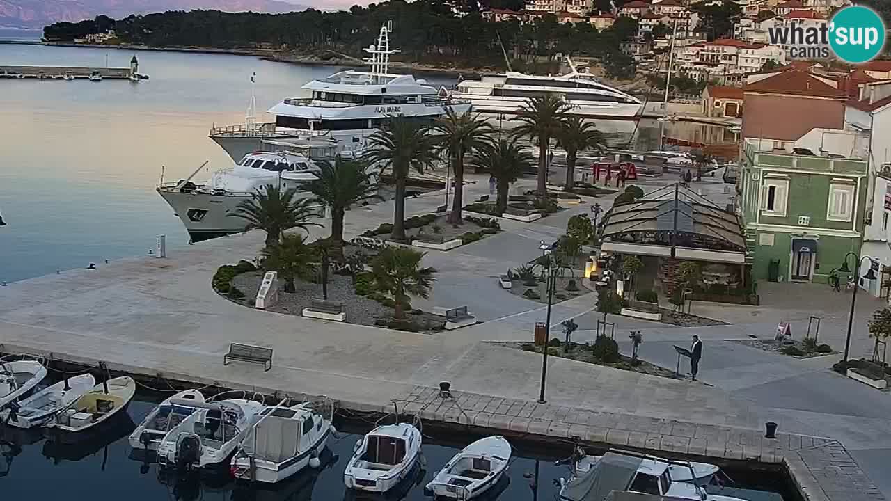 Jelsa vrtljiva spletna kamera otok Hvar – Dalmacija – Hrvaška