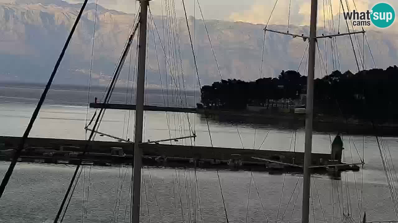 Jelsa vrtljiva spletna kamera otok Hvar – Dalmacija – Hrvaška