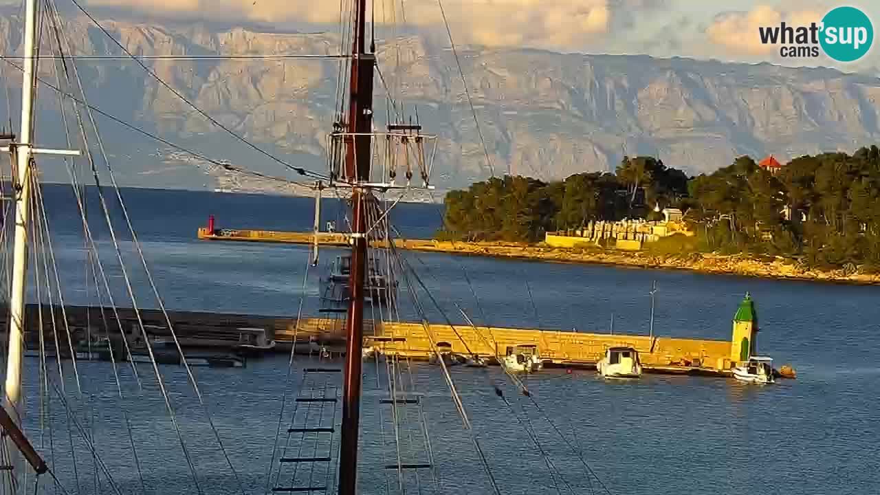 Jelsa vrtljiva spletna kamera otok Hvar – Dalmacija – Hrvaška