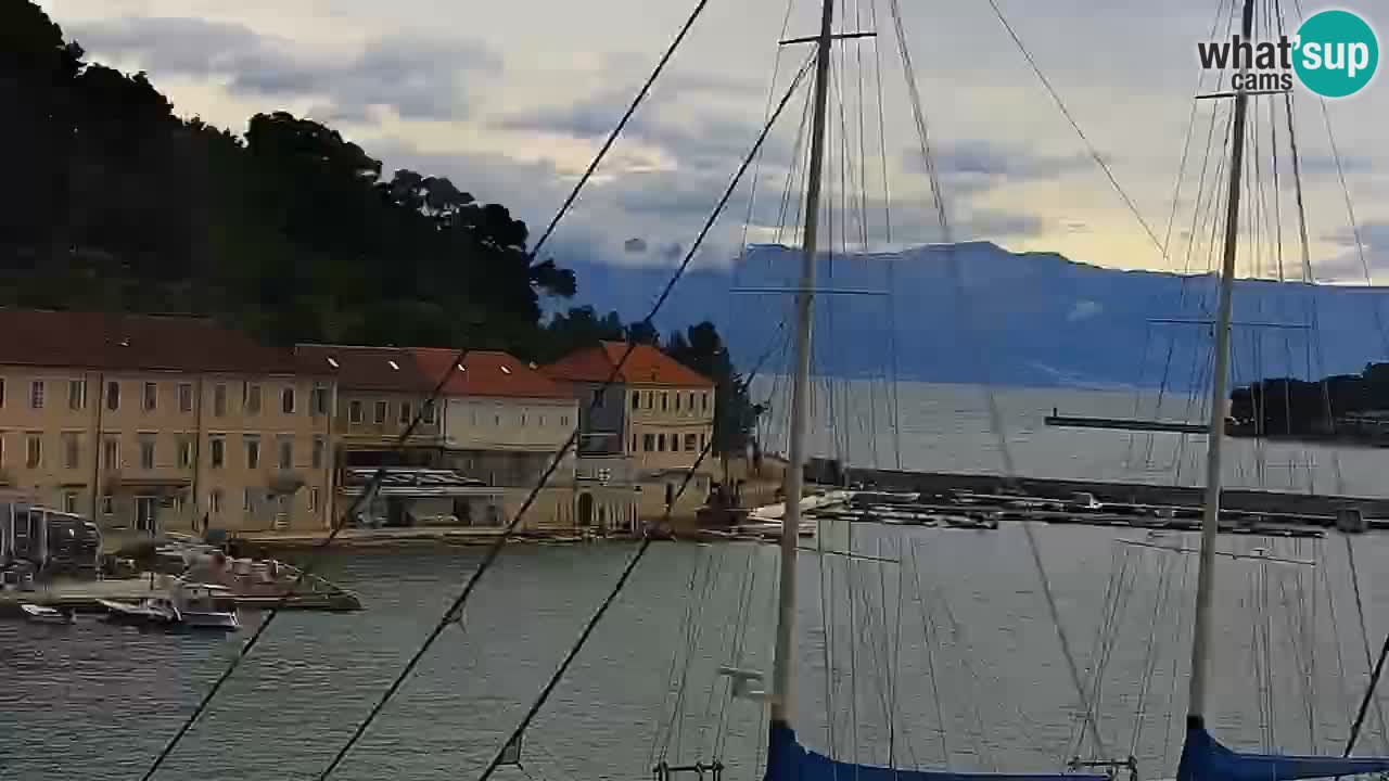 Jelsa Live Webcam motorisiert – Insel Hvar – Dalmatien – Kroatien