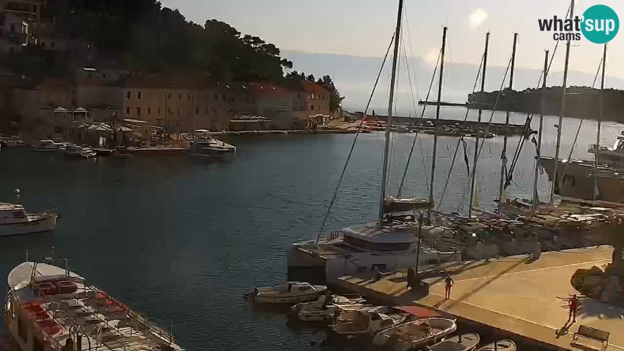 Webcam Jelsa Live motorisée – île de Hvar – Dalmatie – Croatie
