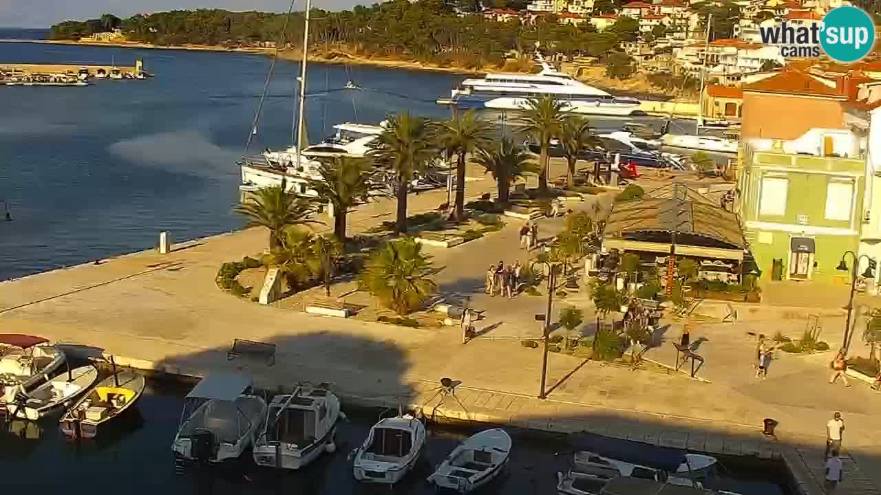 Jelsa vrtljiva spletna kamera otok Hvar – Dalmacija – Hrvaška