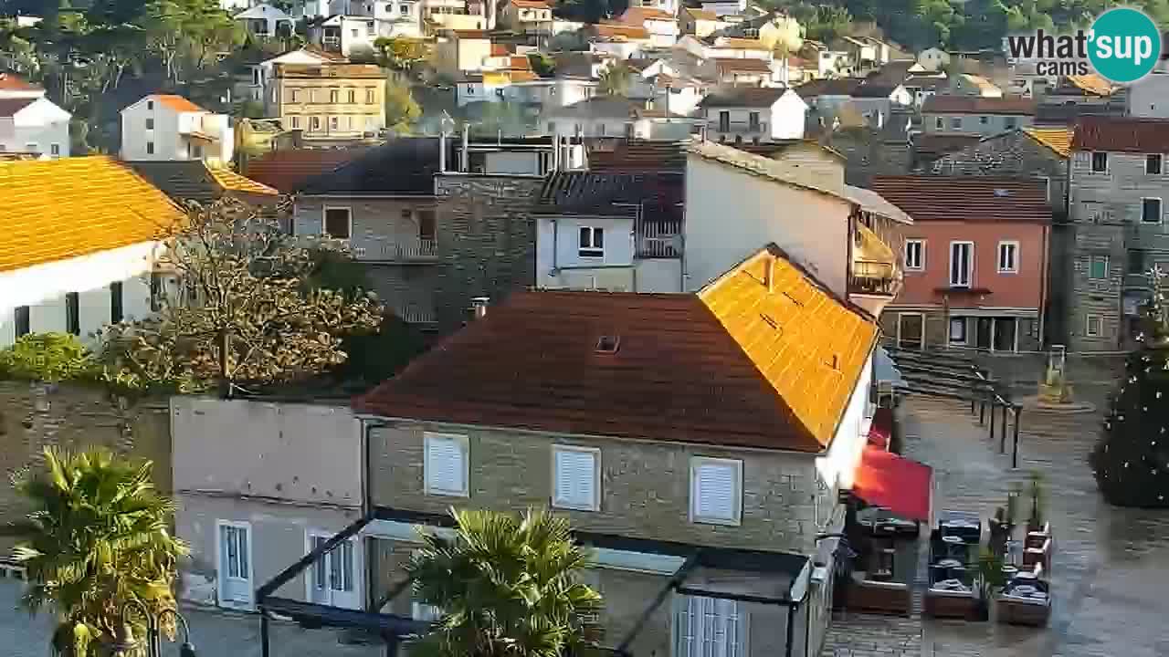 Jelsa vrtljiva spletna kamera otok Hvar – Dalmacija – Hrvaška